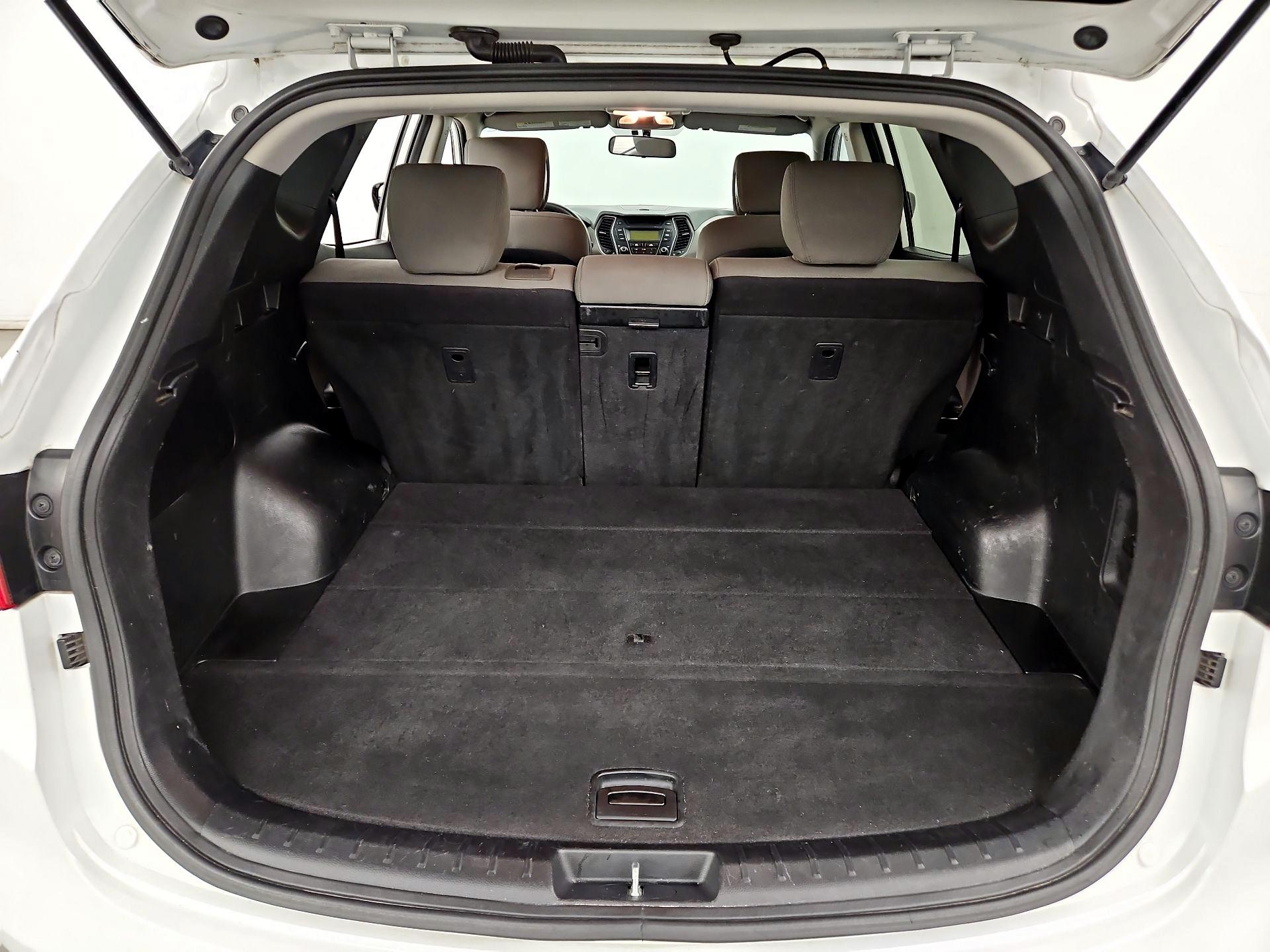 Thumbnail: 2016 Hyundai Santa Fe - 19