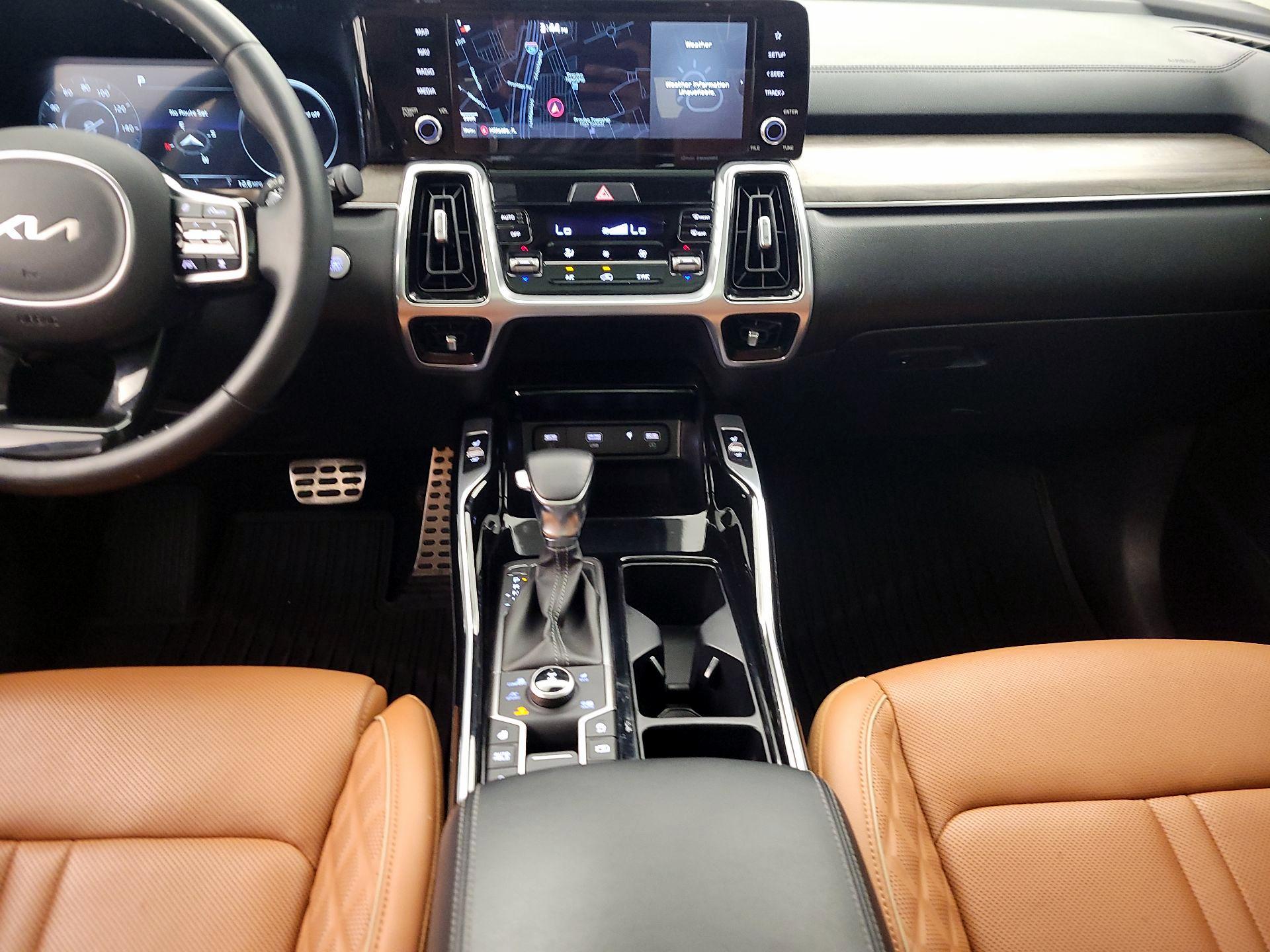 Thumbnail: 2022 Kia Sorento - 18