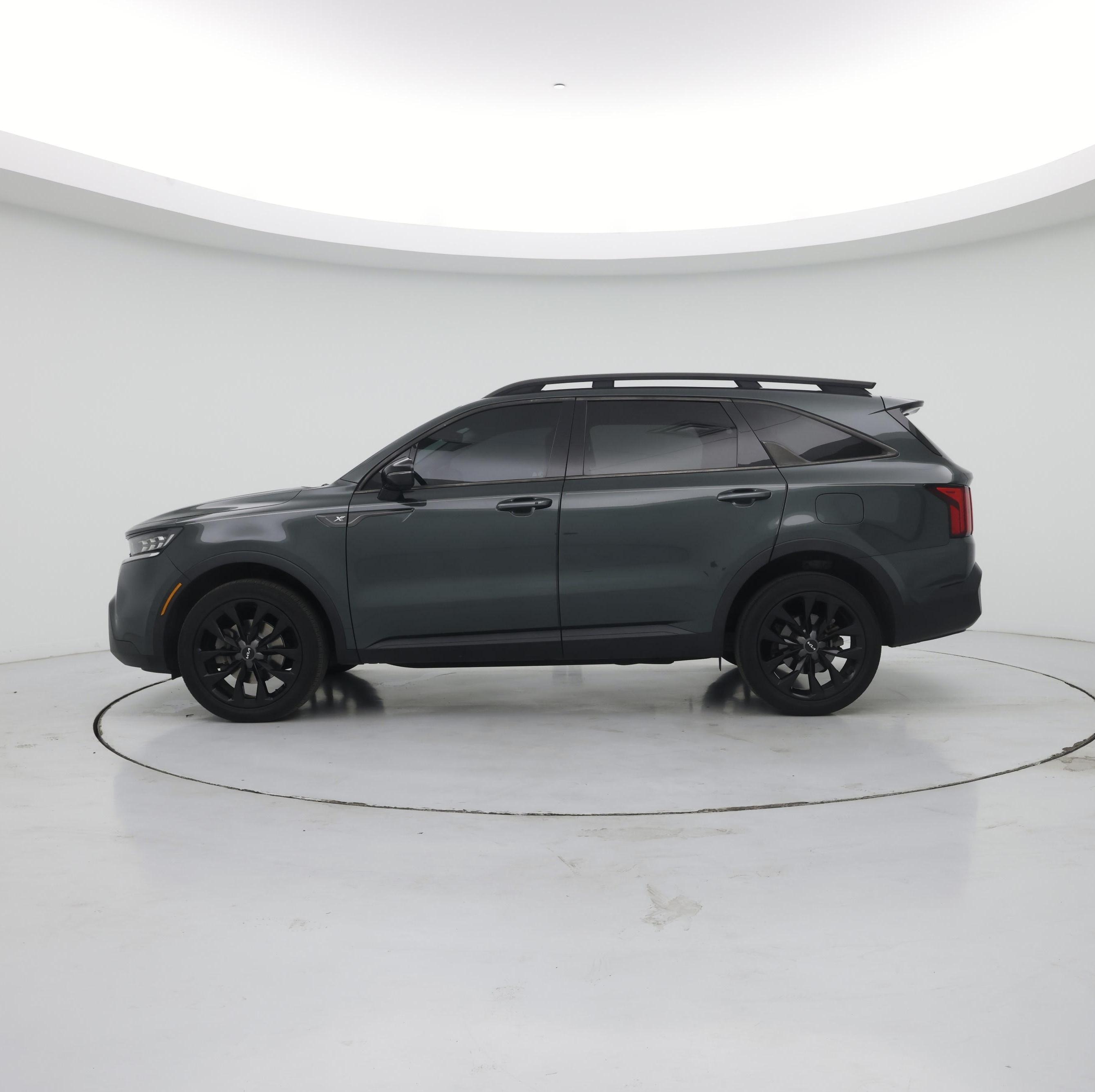 Thumbnail: 2022 Kia Sorento - 3