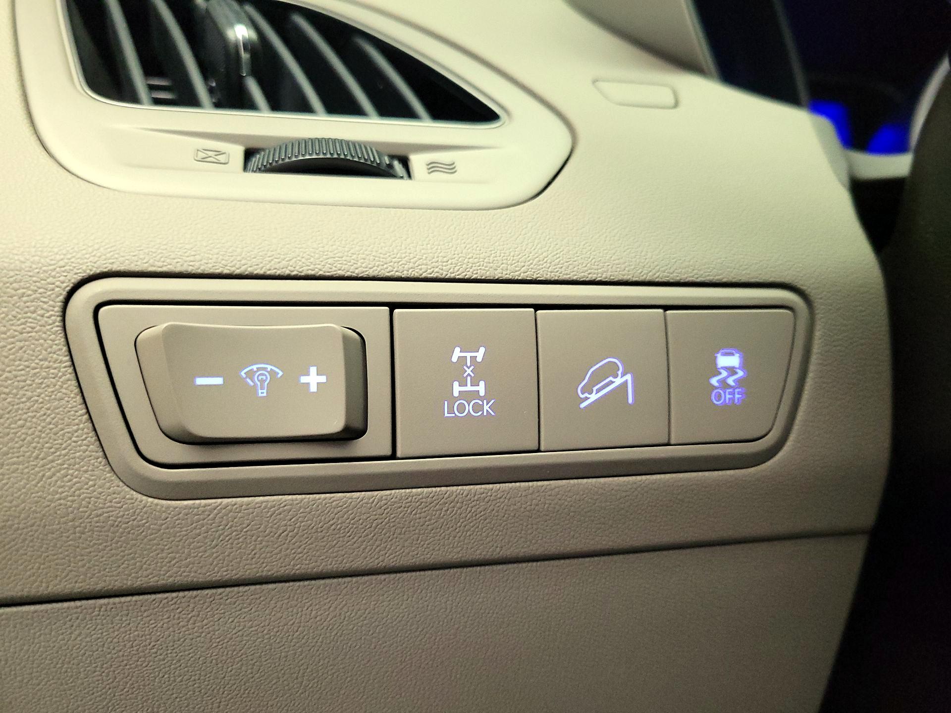 Thumbnail: 2015 Hyundai Tucson - 13