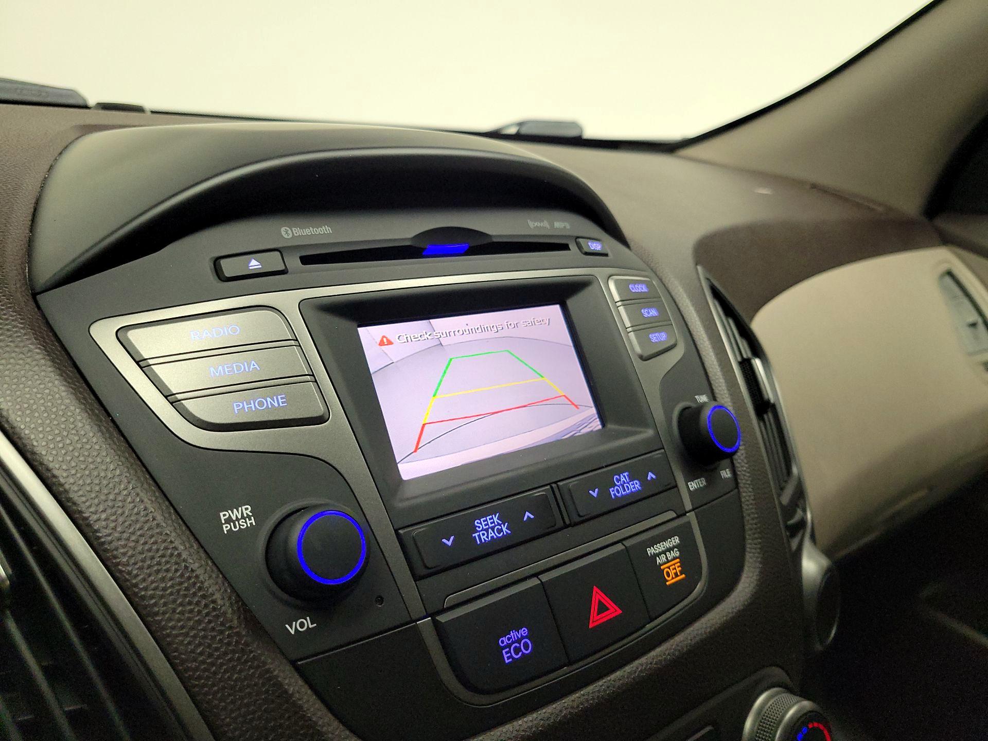 Thumbnail: 2015 Hyundai Tucson - 14