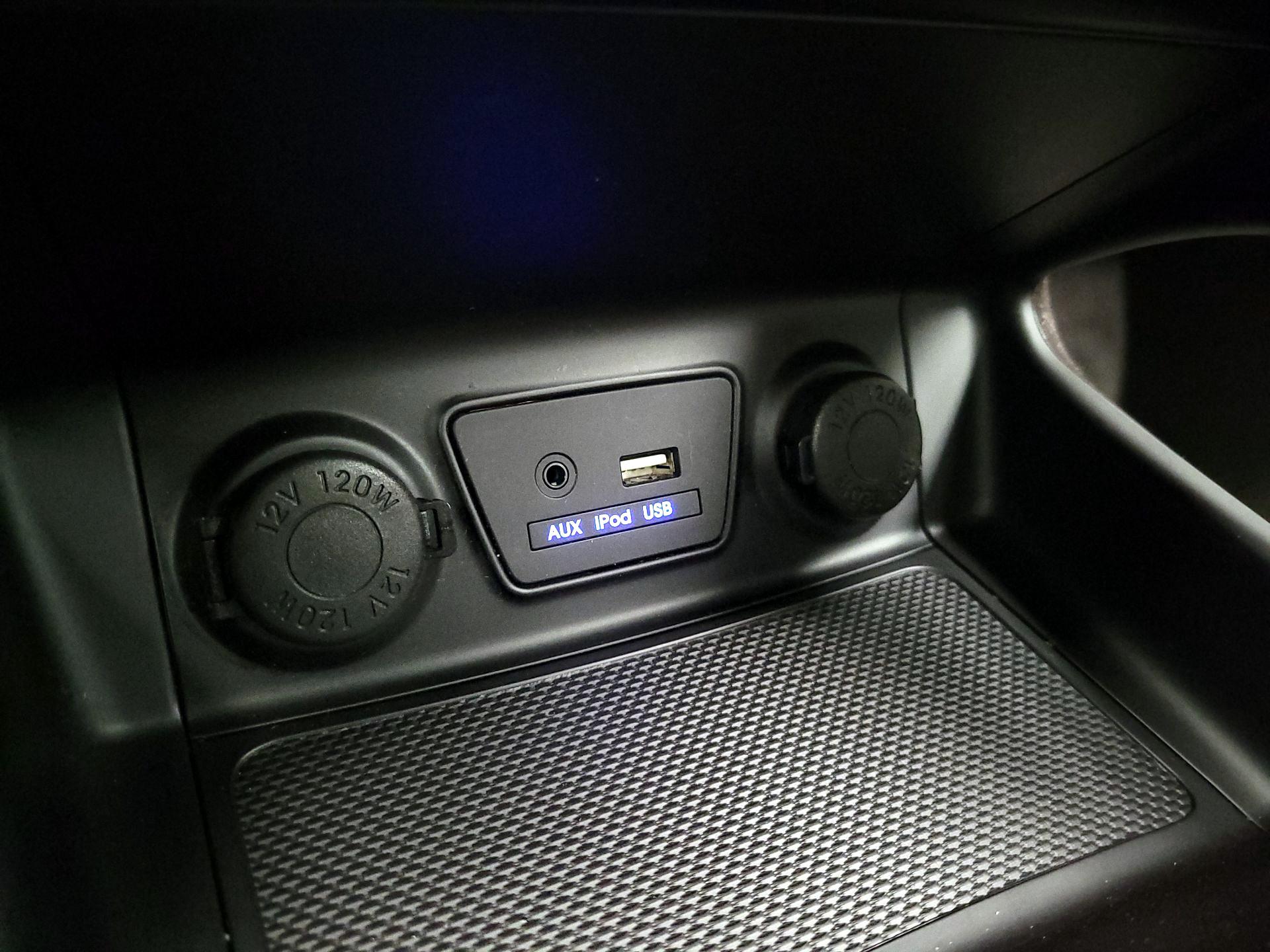 Thumbnail: 2015 Hyundai Tucson - 18