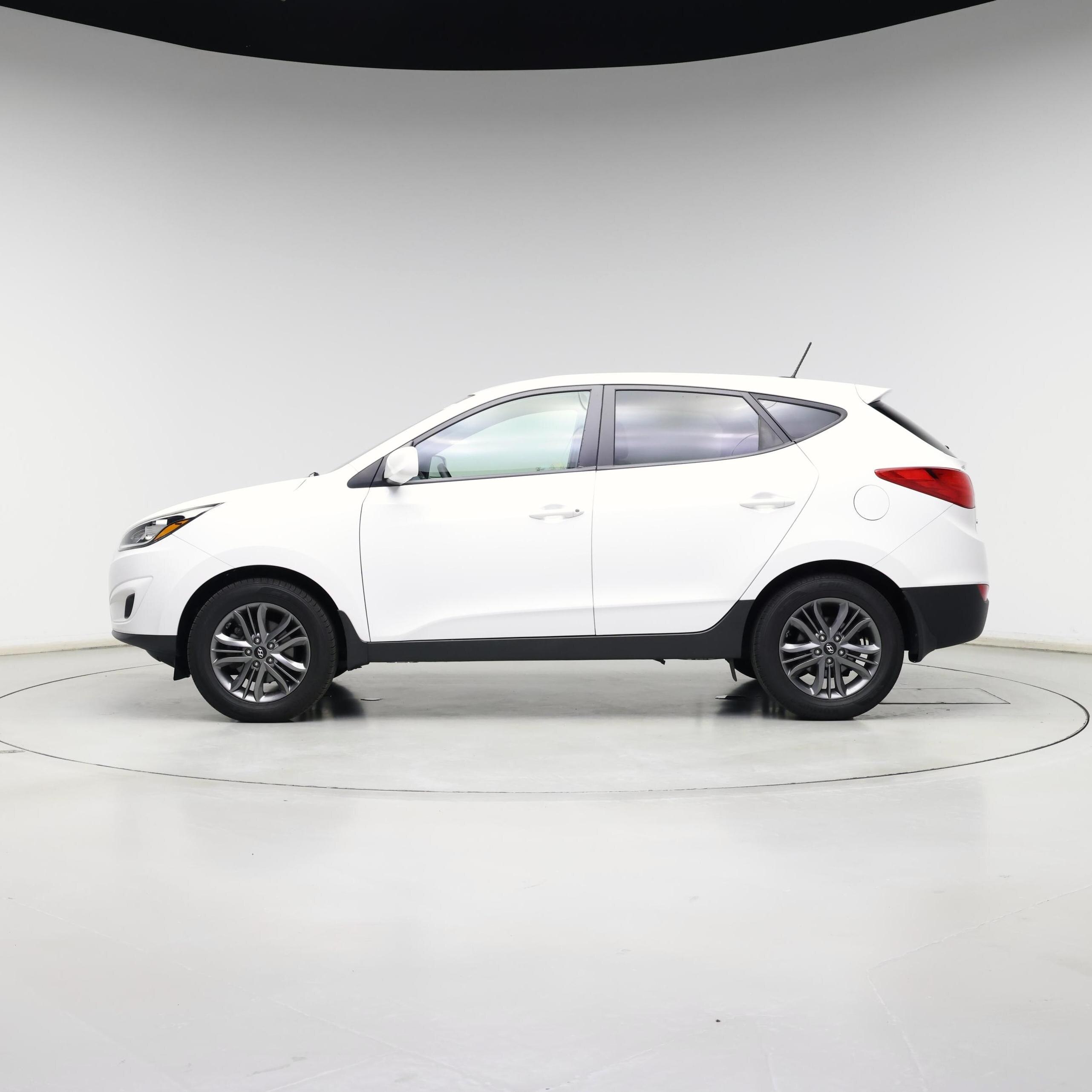 Thumbnail: 2015 Hyundai Tucson - 3