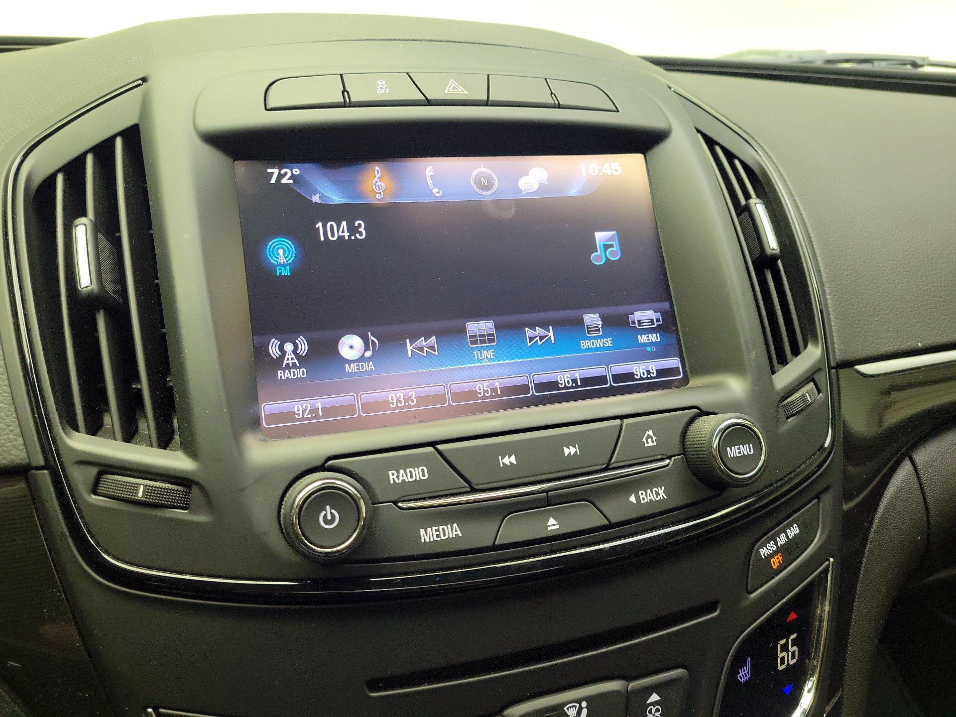 Thumbnail: 2016 Buick Regal - 16