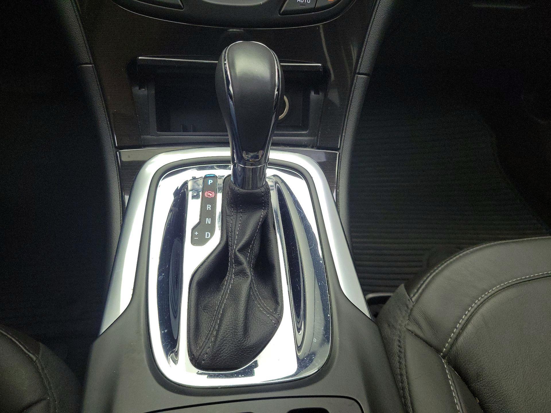 Thumbnail: 2016 Buick Regal - 18