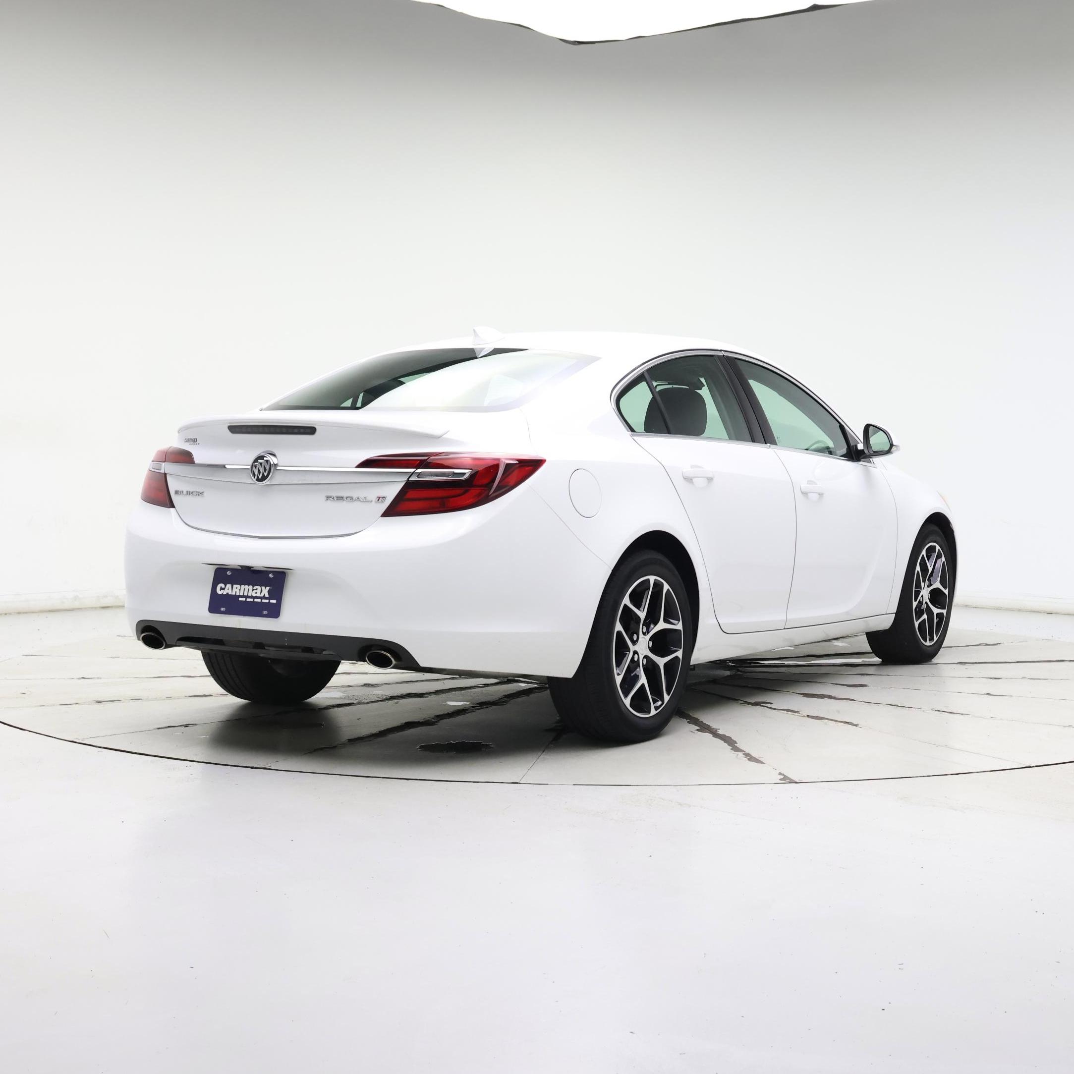 Thumbnail: 2016 Buick Regal - 8