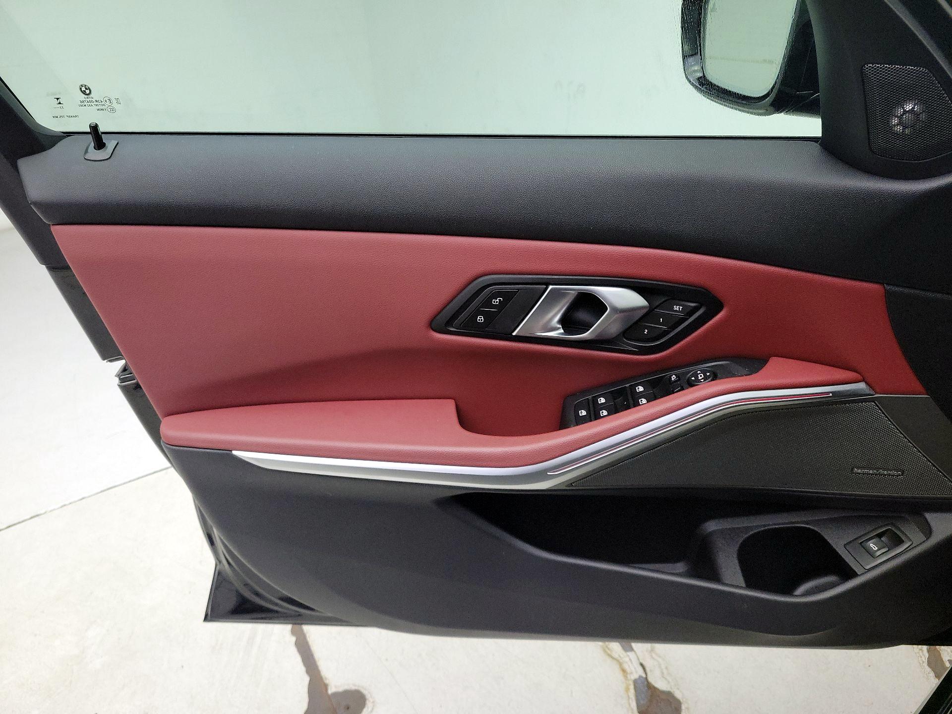 Thumbnail: 2024 BMW 3 Series - 12