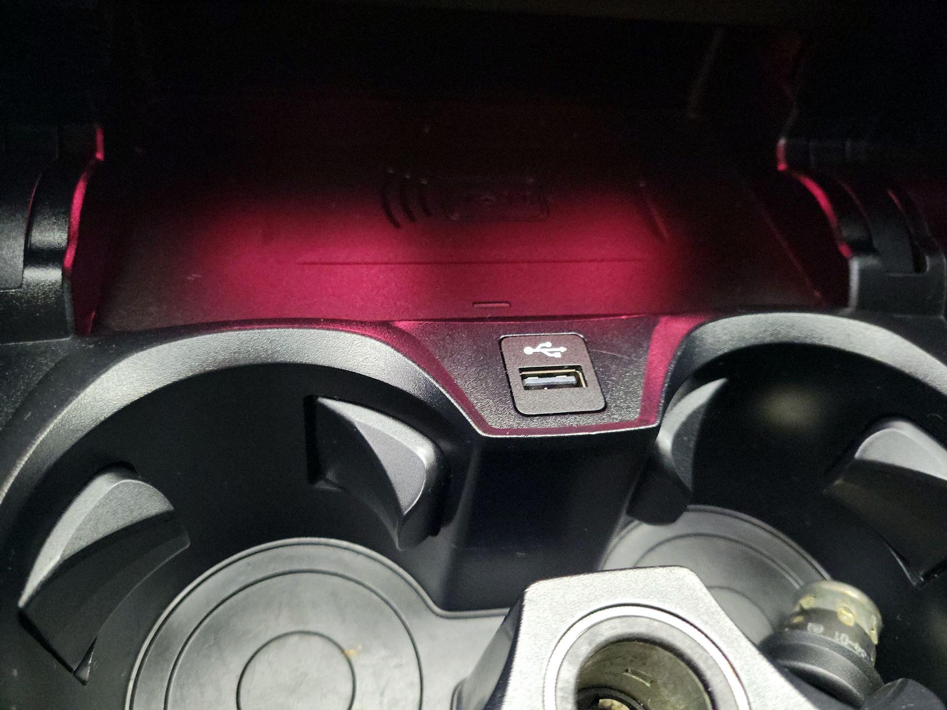 Thumbnail: 2024 BMW 3 Series - 19