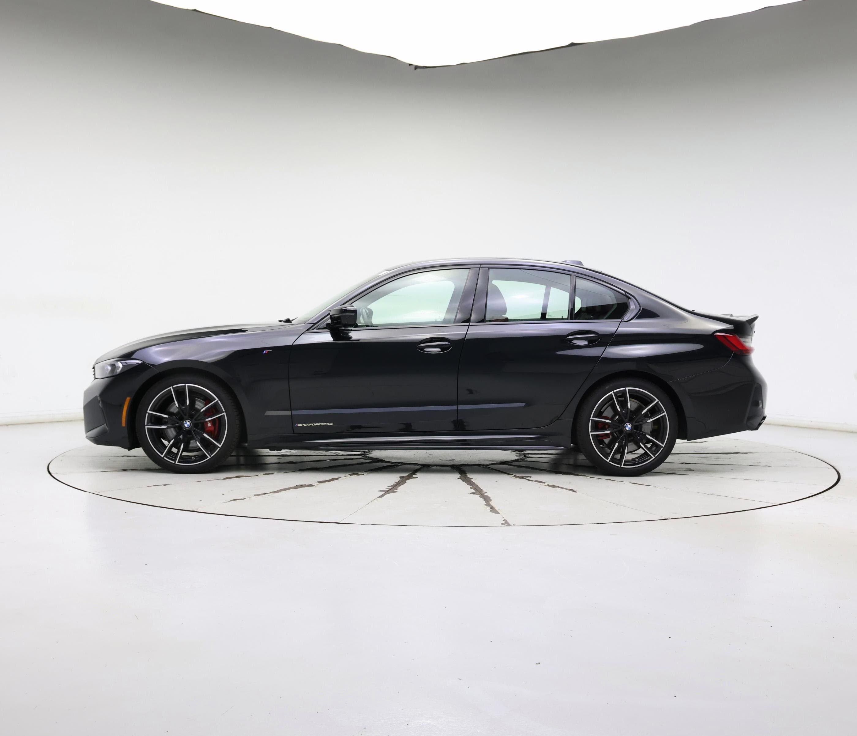 Thumbnail: 2024 BMW 3 Series - 3