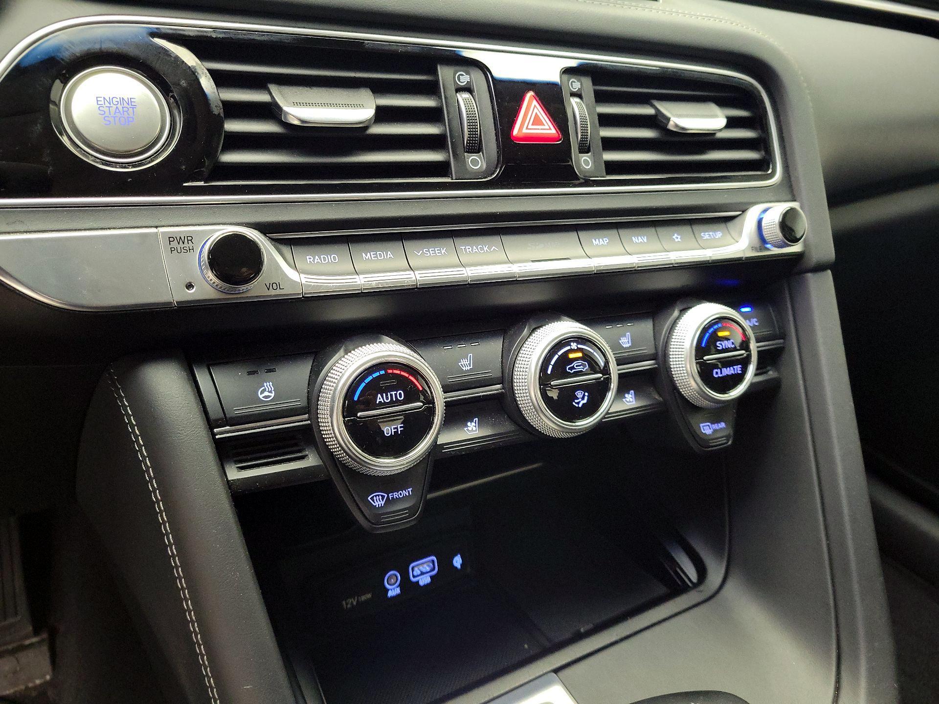 Thumbnail: 2019 Genesis G70 - 17