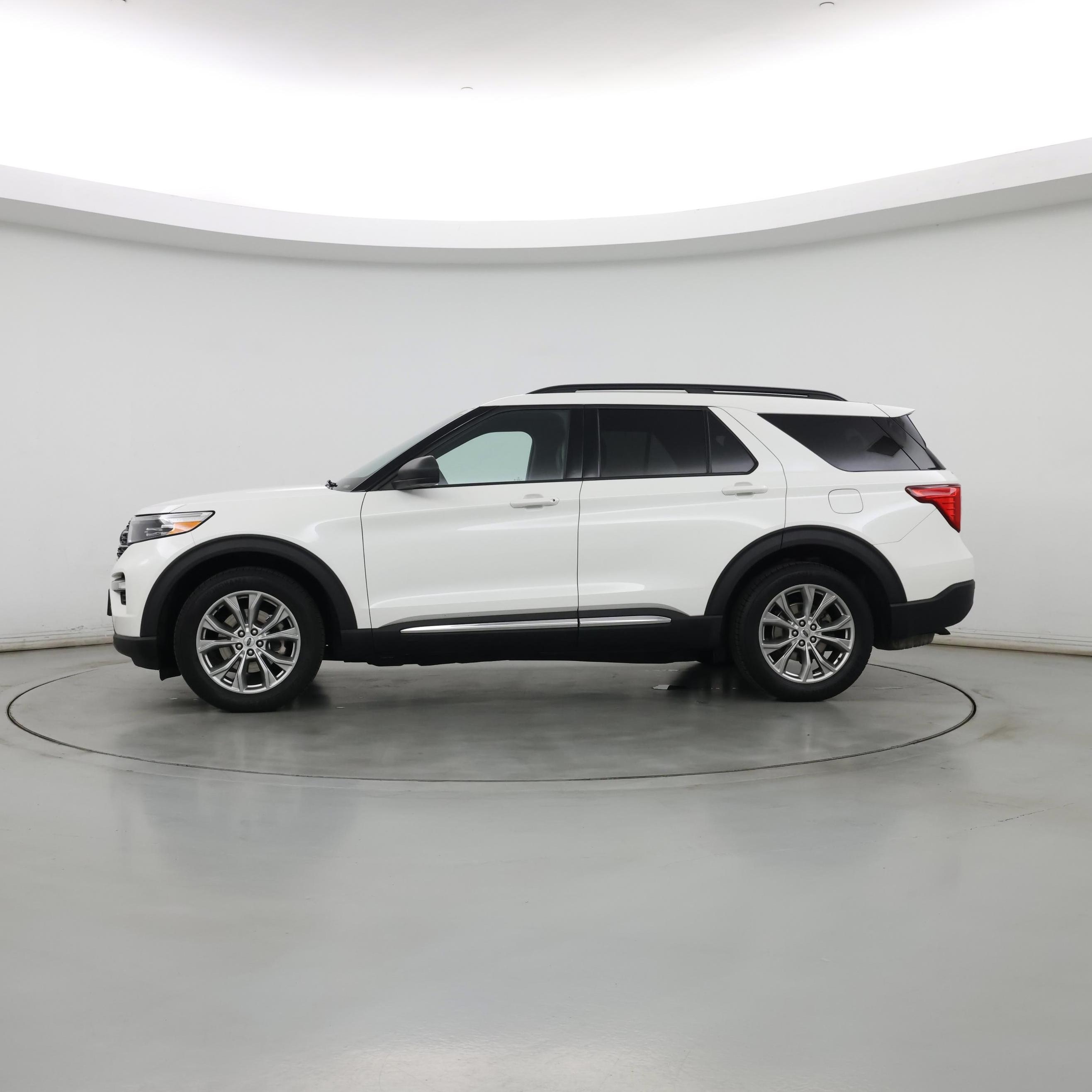 Thumbnail: 2020 Ford Explorer - 3