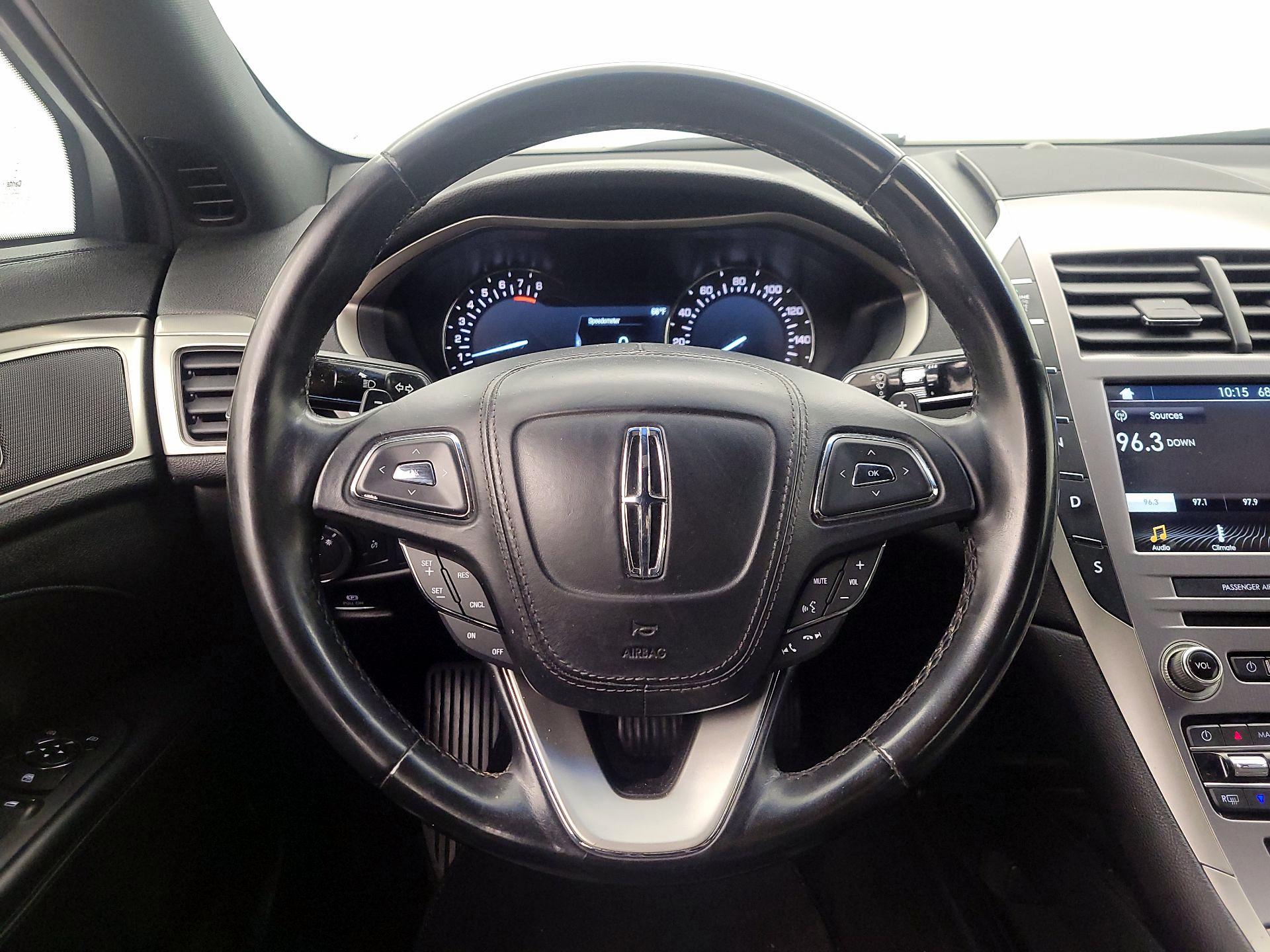 Thumbnail: 2017 Lincoln MKZ - 10