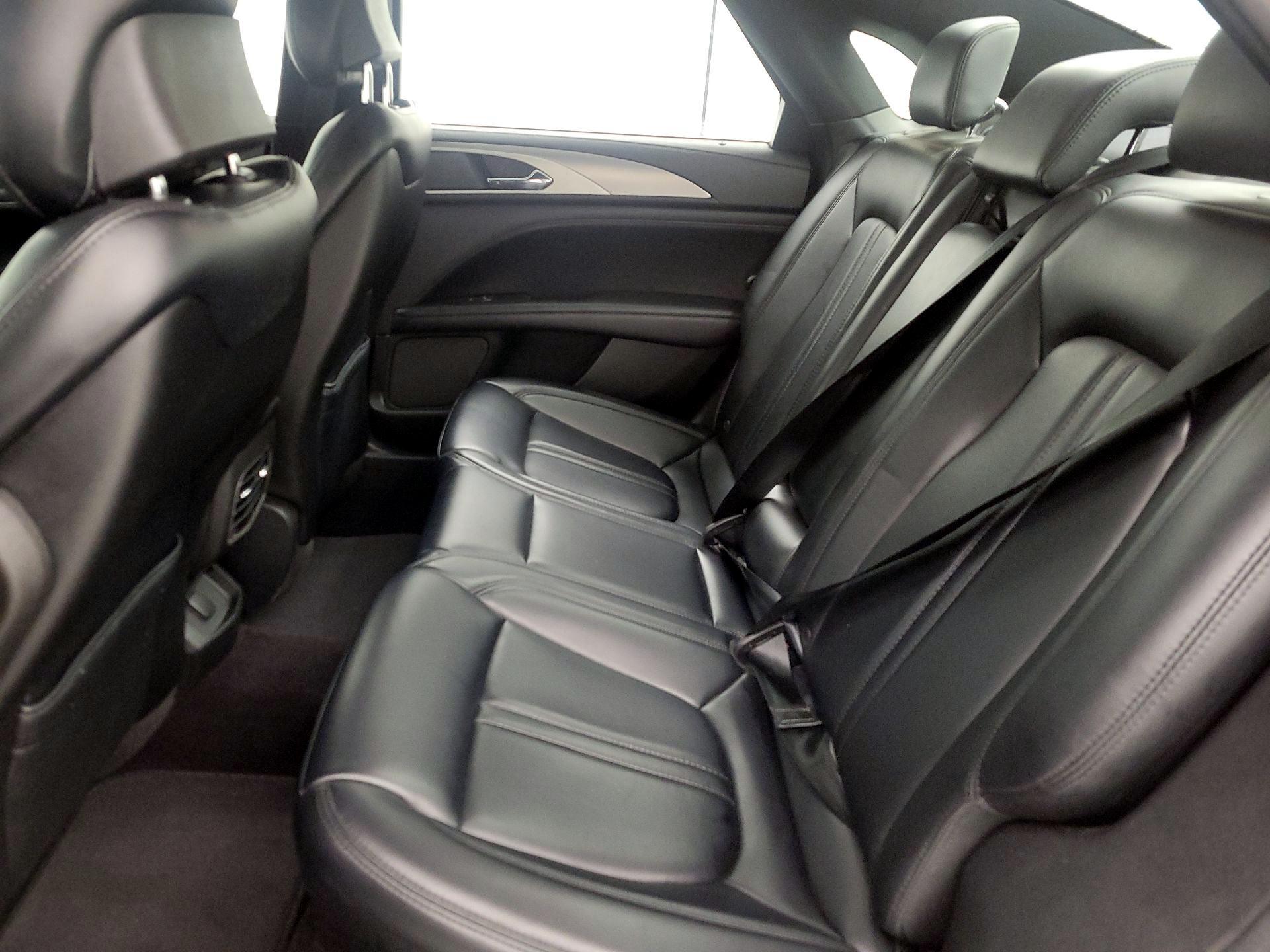 Thumbnail: 2017 Lincoln MKZ - 18