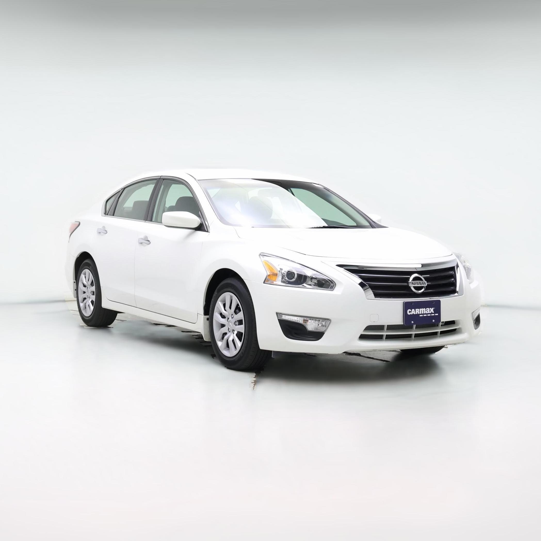Thumbnail: 2015 Nissan Altima - 1