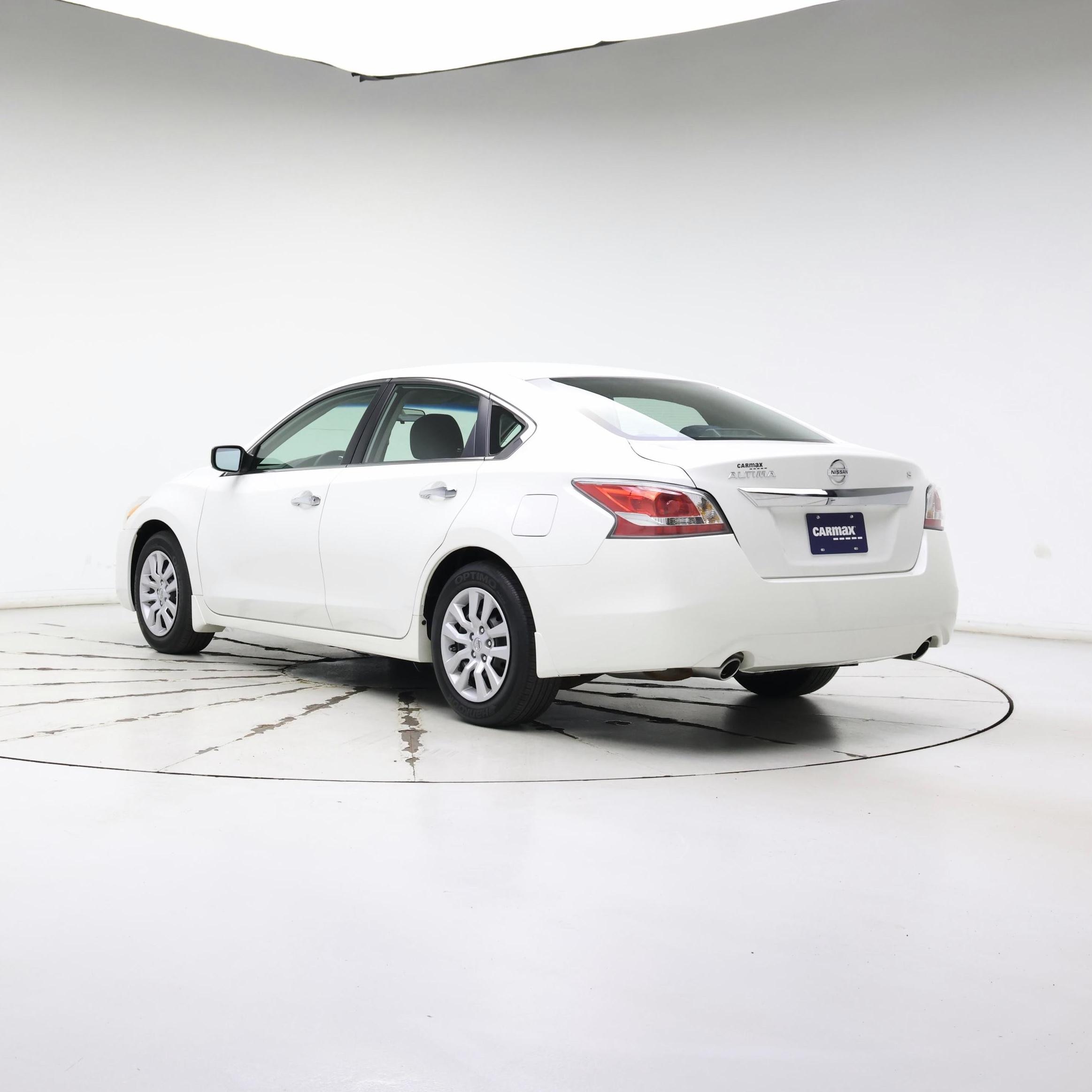 Thumbnail: 2015 Nissan Altima - 2