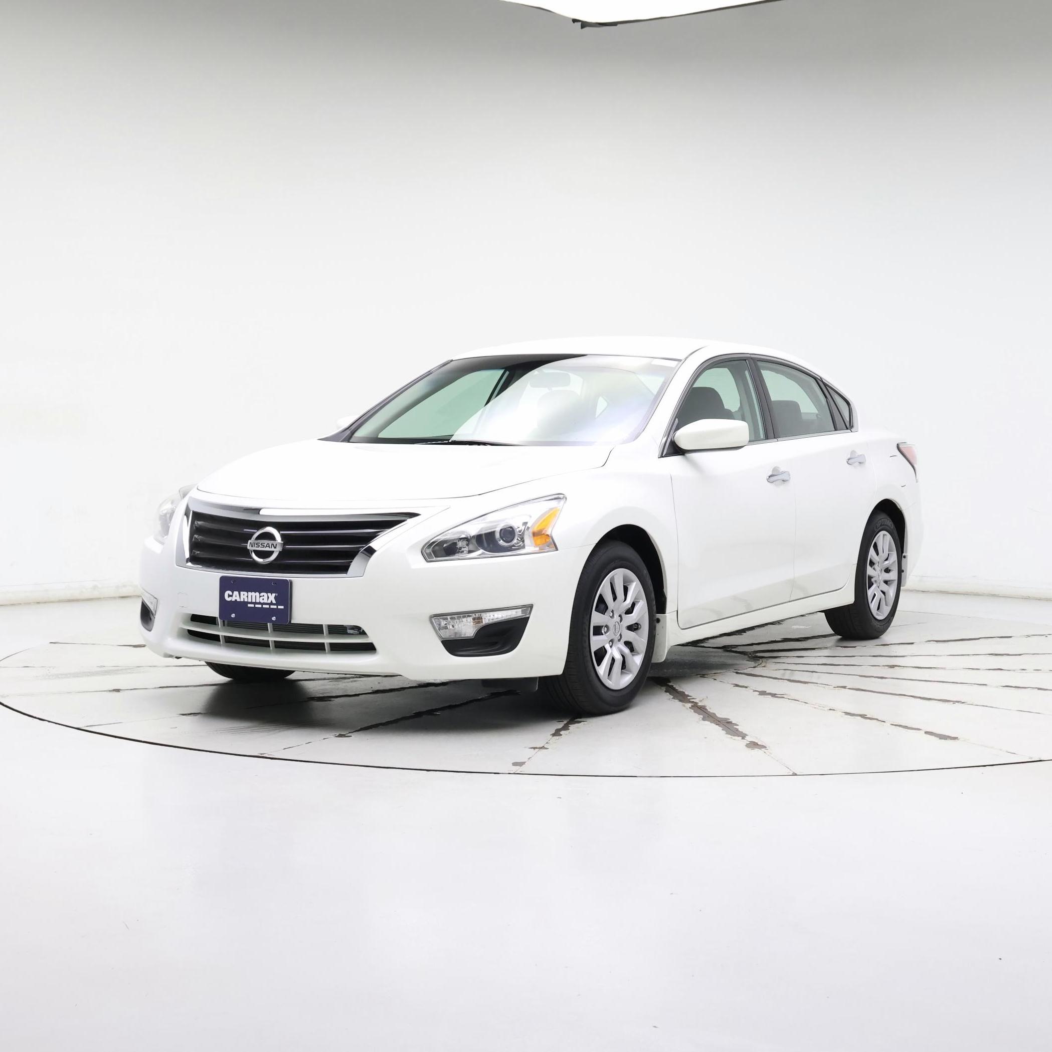 Thumbnail: 2015 Nissan Altima - 4