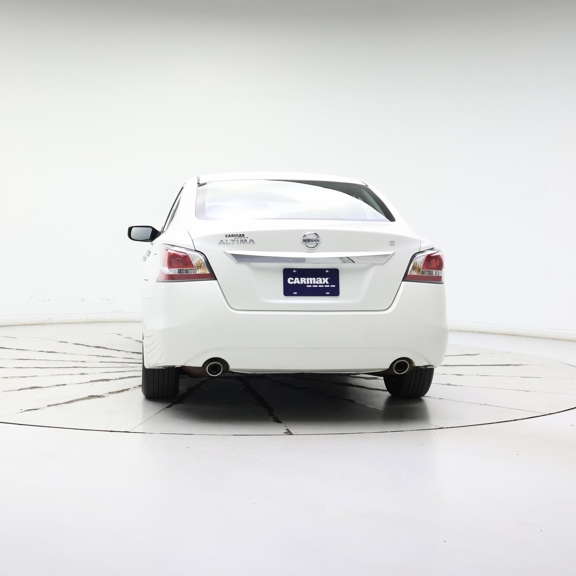 Thumbnail: 2015 Nissan Altima - 6