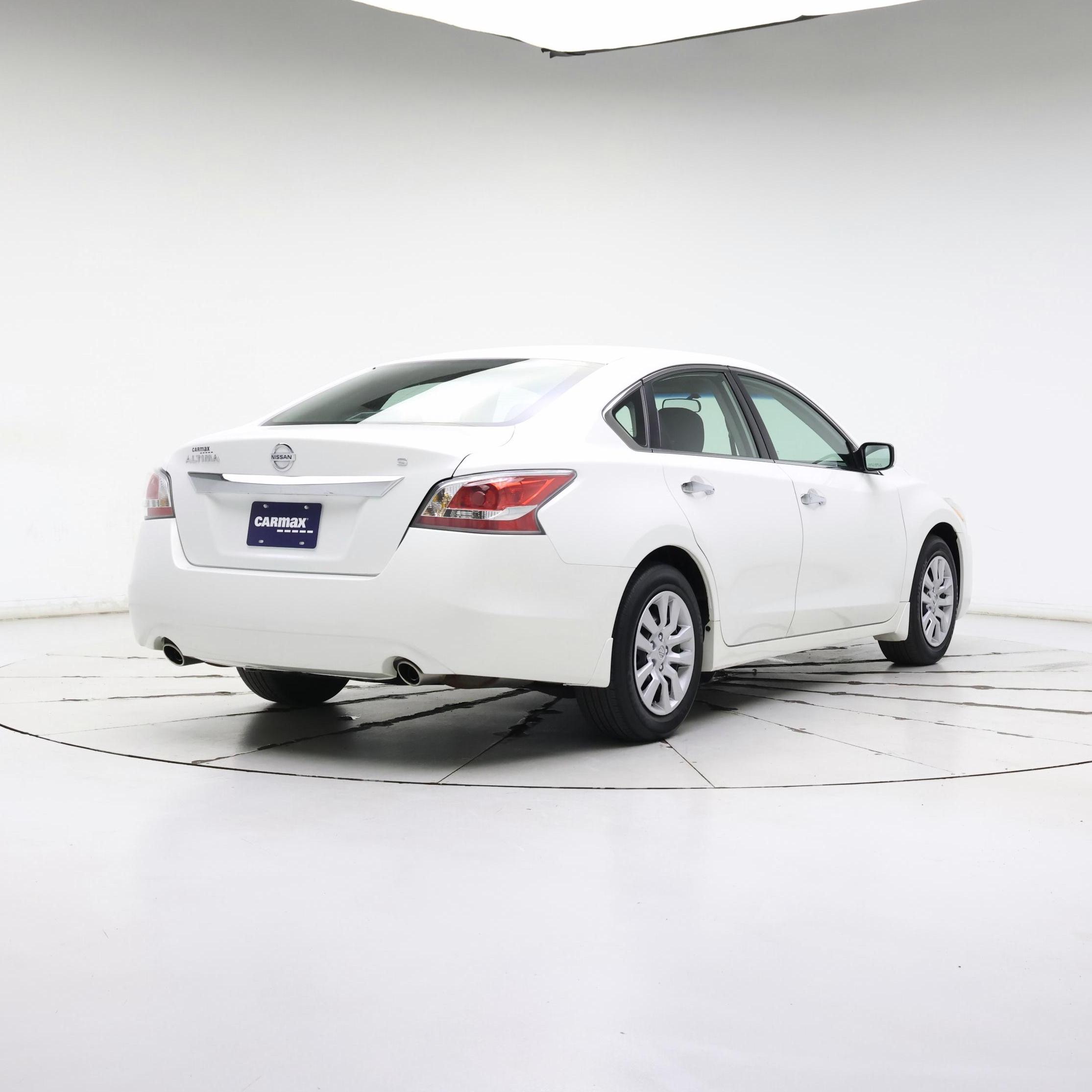 Thumbnail: 2015 Nissan Altima - 8