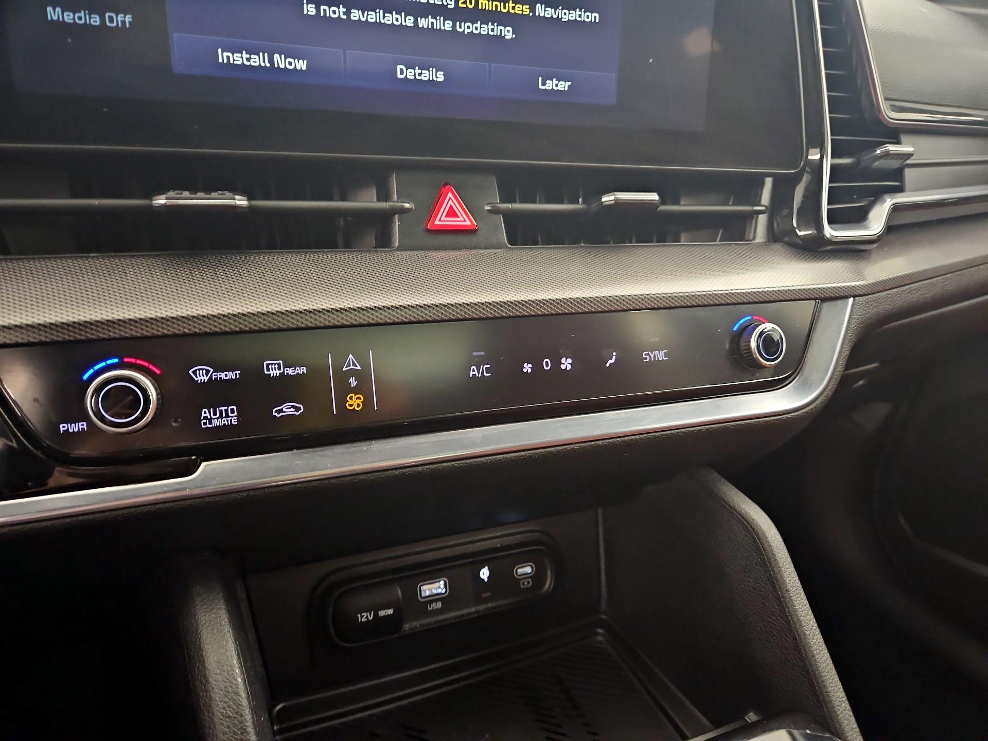 Thumbnail: 2023 Kia Sportage - 17