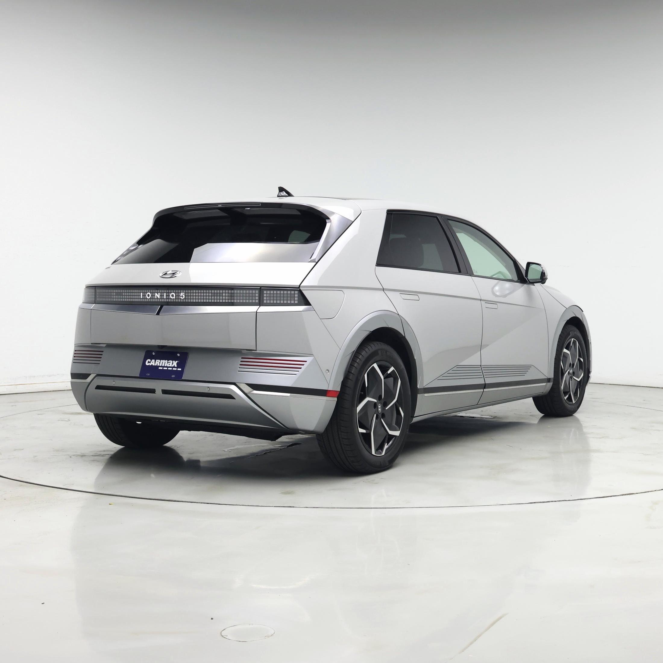 Thumbnail: 2023 Hyundai Ioniq 5 - 8