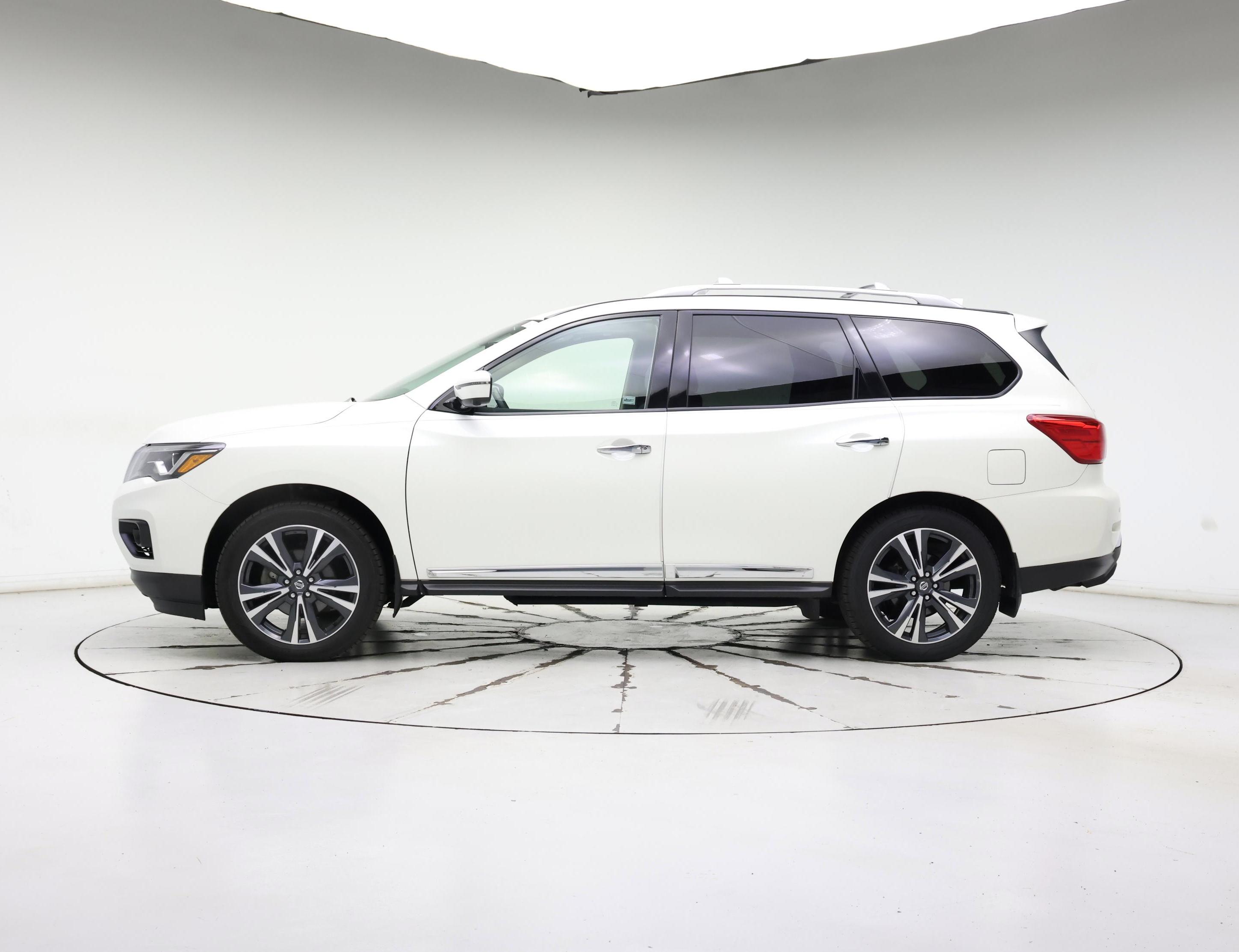 Thumbnail: 2020 Nissan Pathfinder - 3