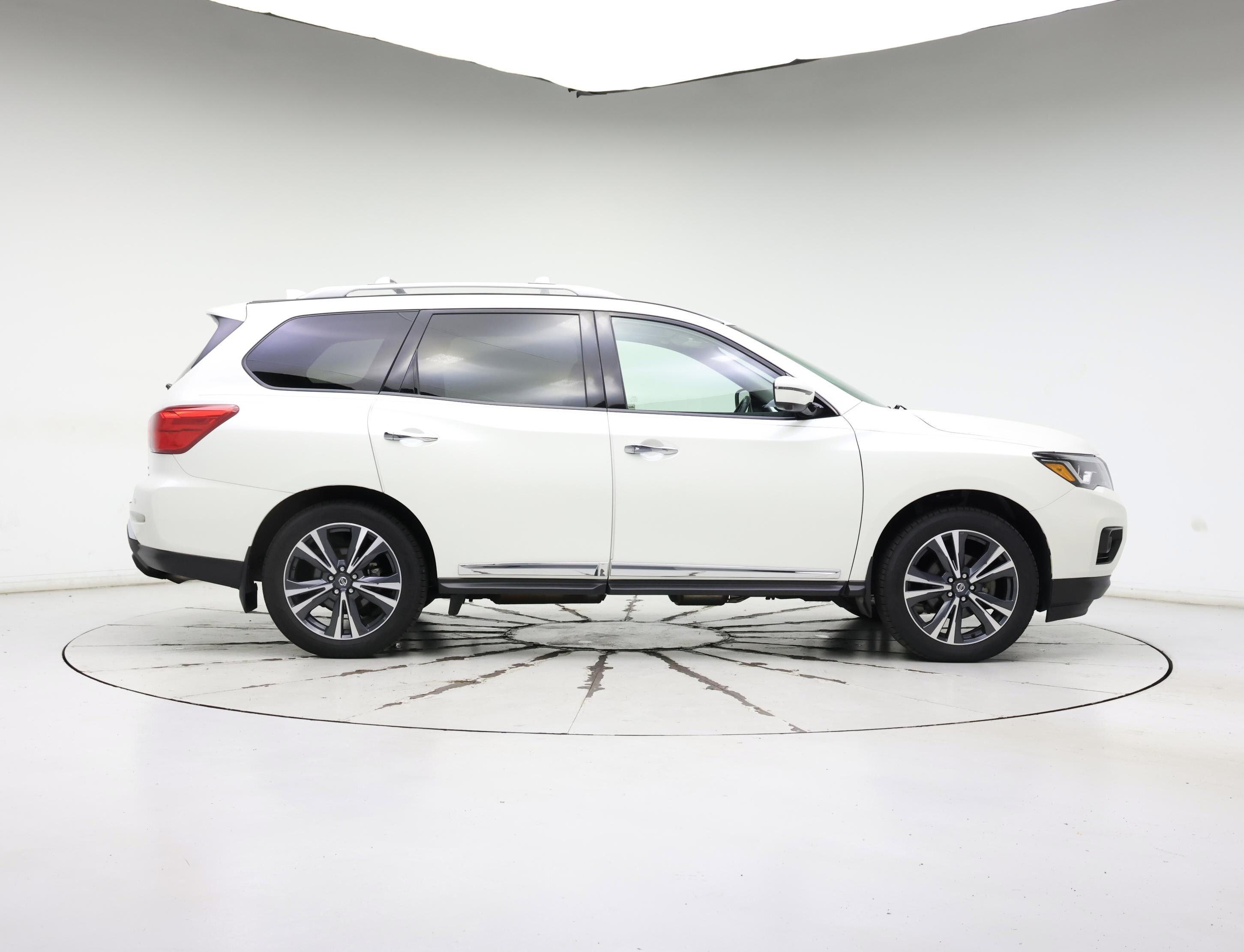 Thumbnail: 2020 Nissan Pathfinder - 7