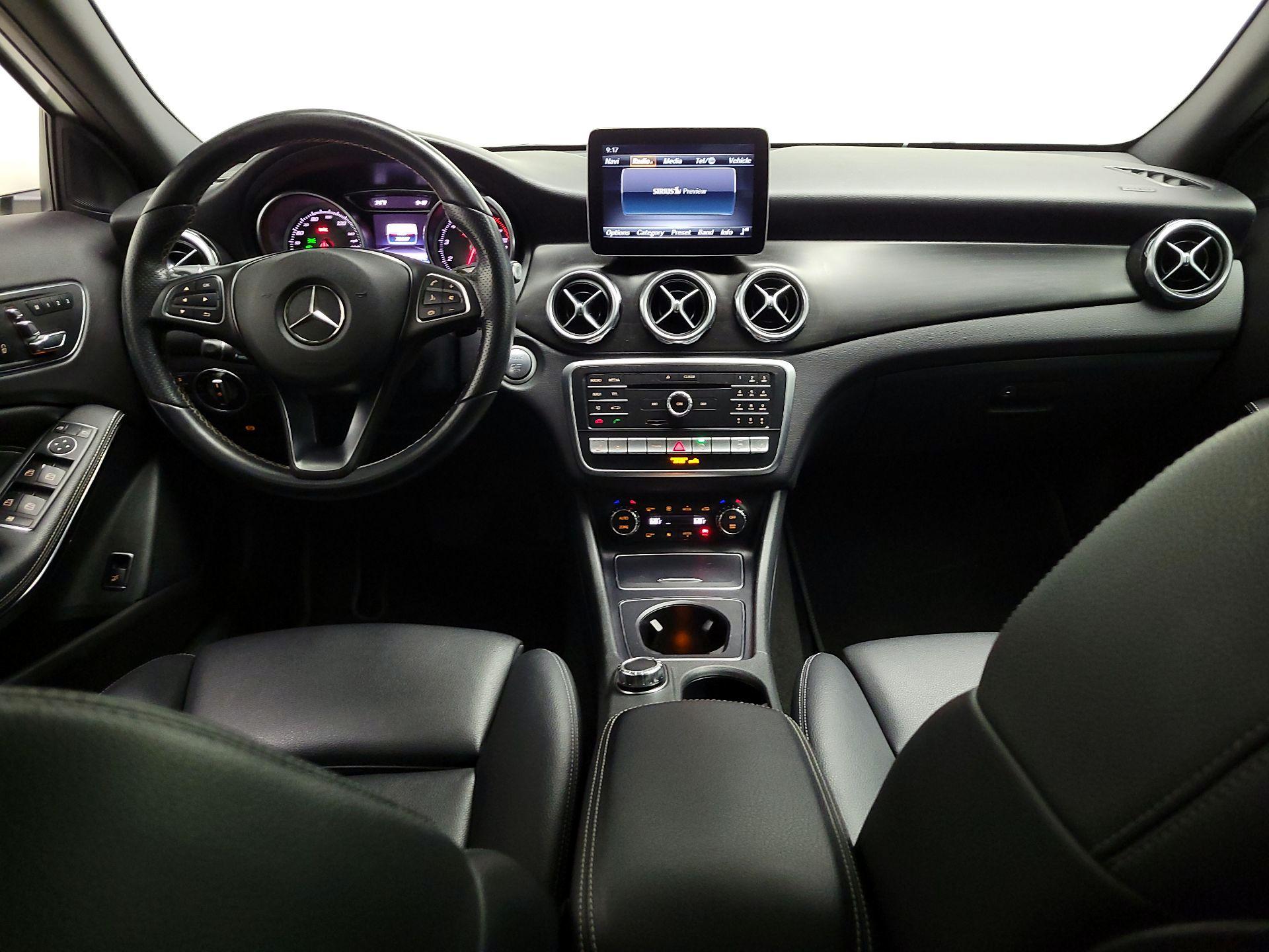 Thumbnail: 2018 Mercedes-Benz GLA - 9