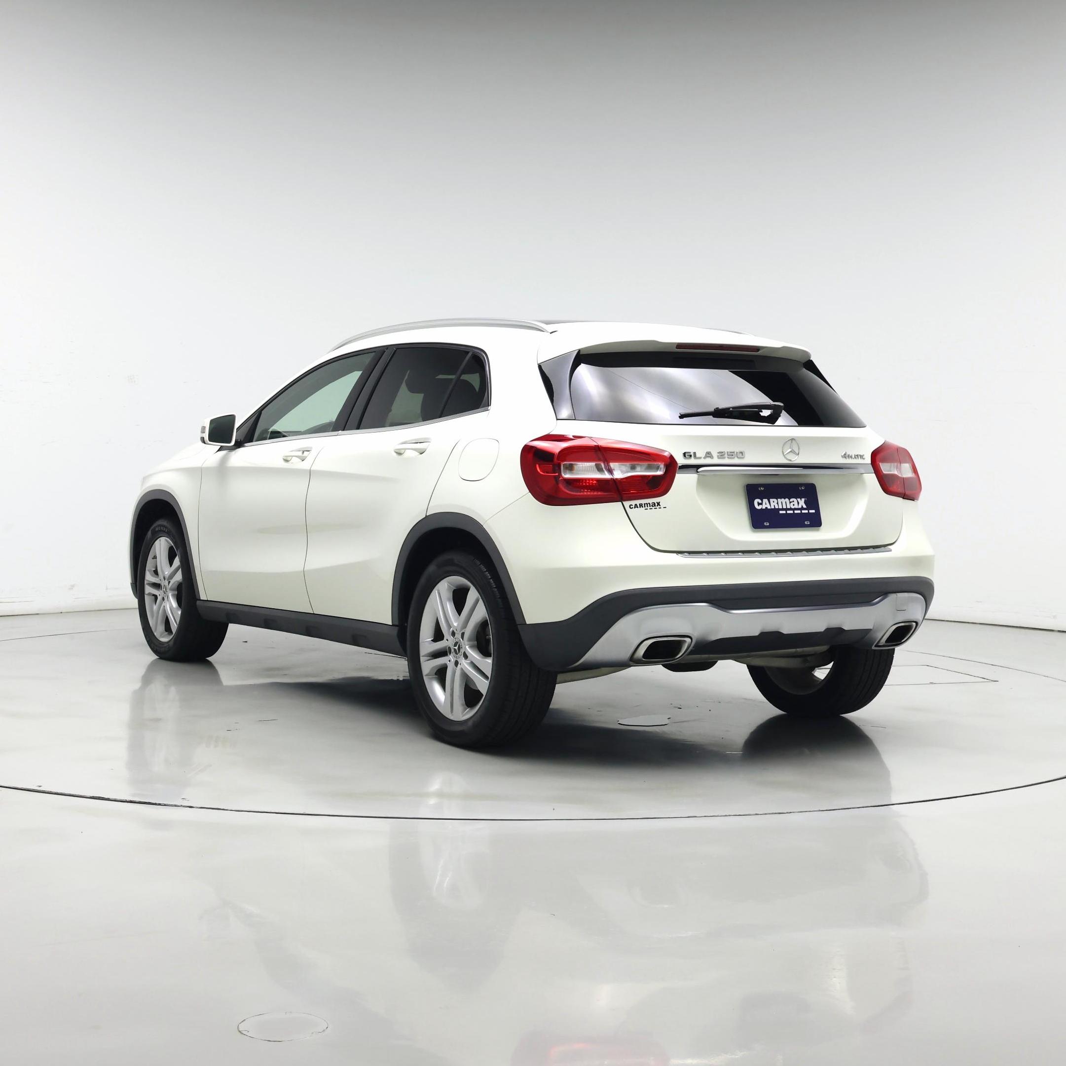 Thumbnail: 2018 Mercedes-Benz GLA - 2
