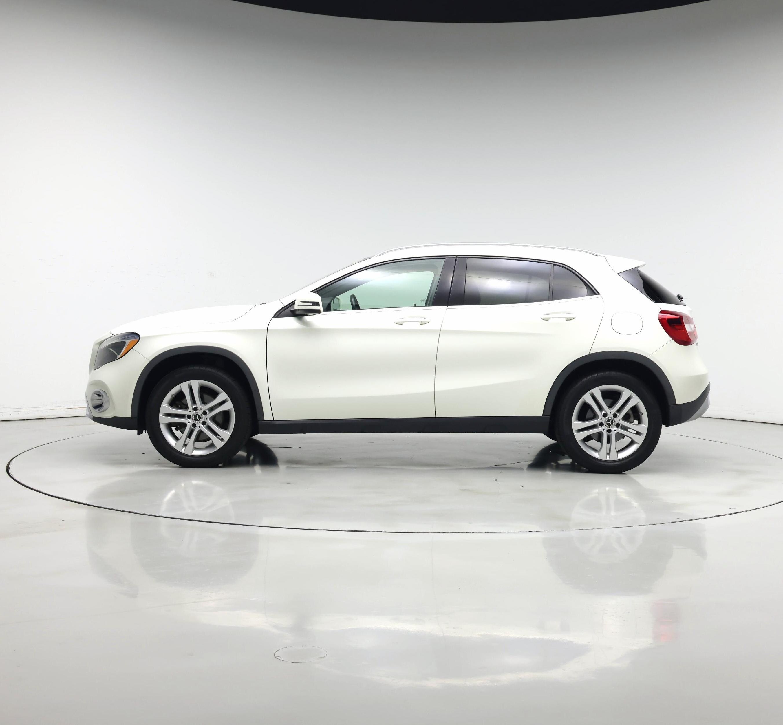 Thumbnail: 2018 Mercedes-Benz GLA - 3