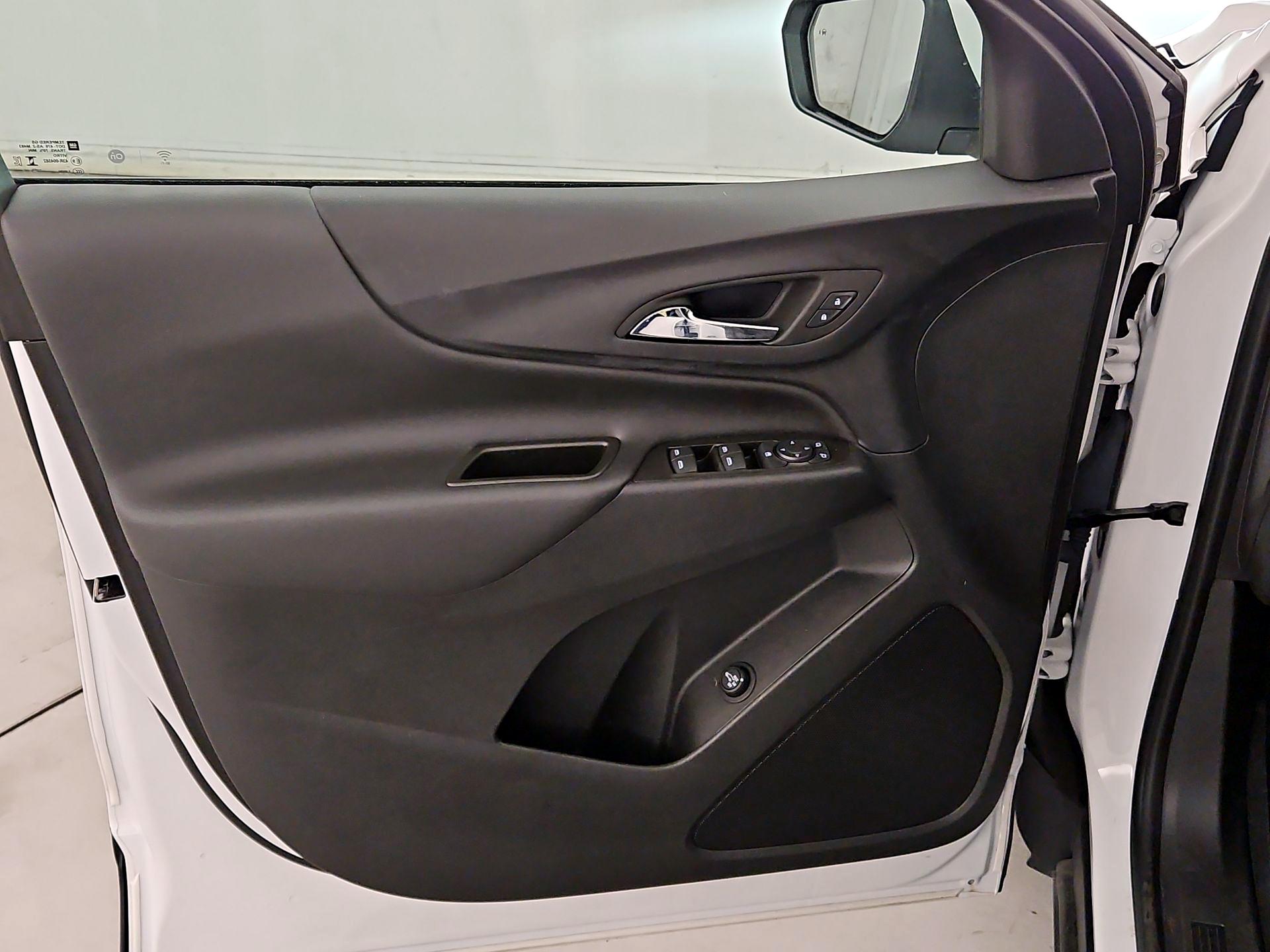 Thumbnail: 2023 Chevrolet Equinox - 12