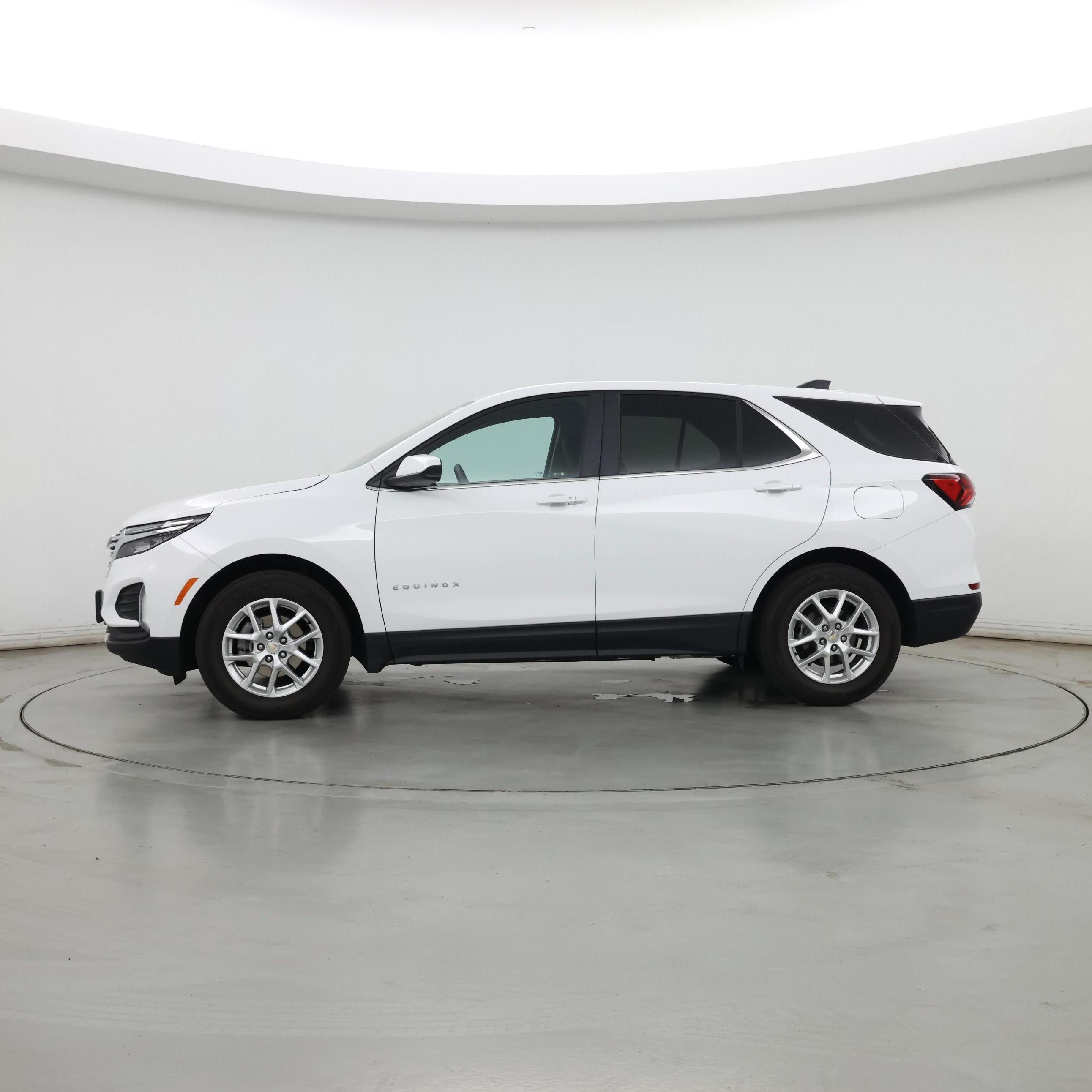 Thumbnail: 2023 Chevrolet Equinox - 3
