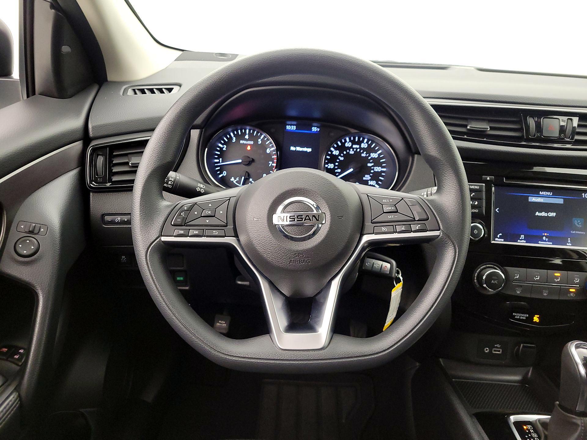 Thumbnail: 2022 Nissan Rogue Sport - 10