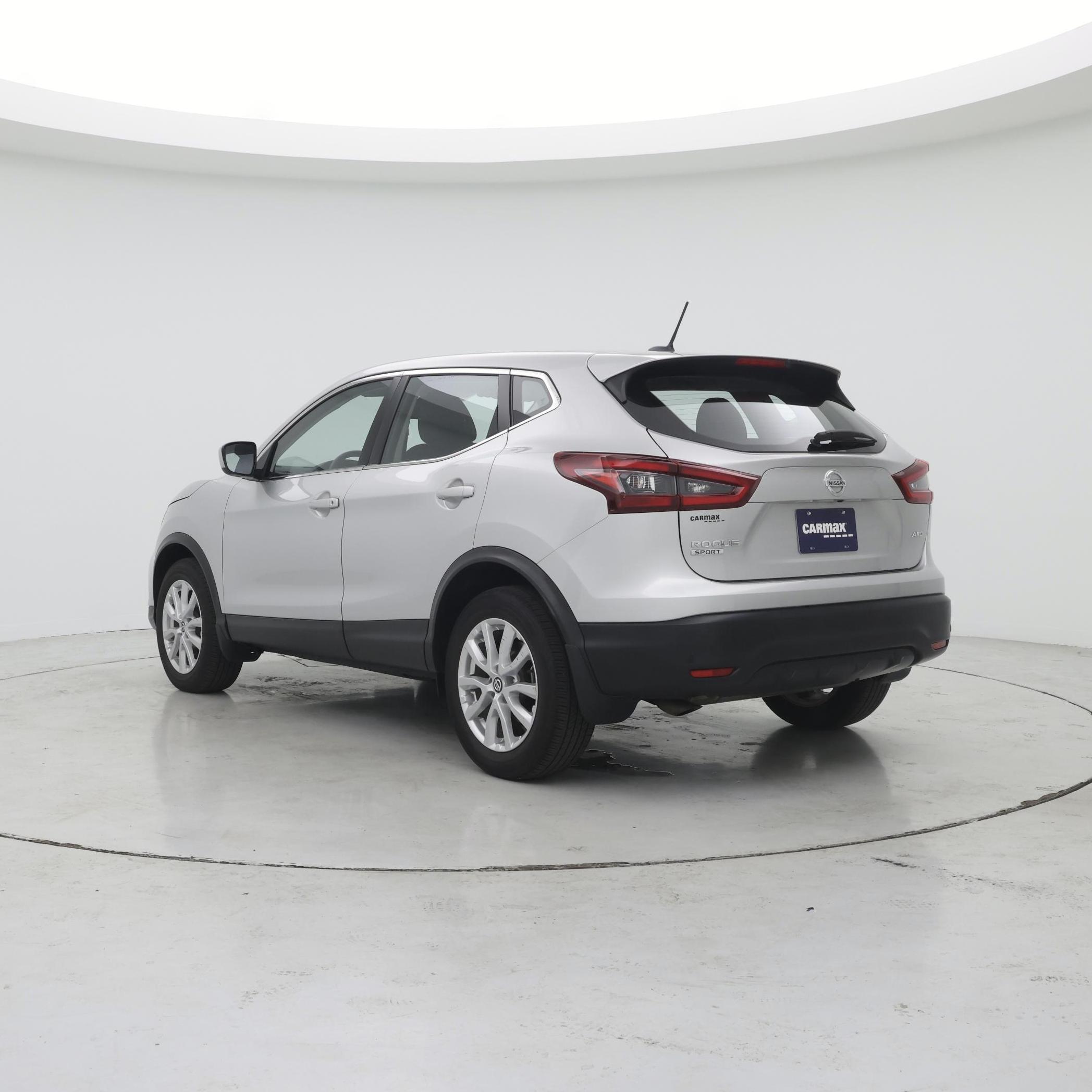 Thumbnail: 2022 Nissan Rogue Sport - 2