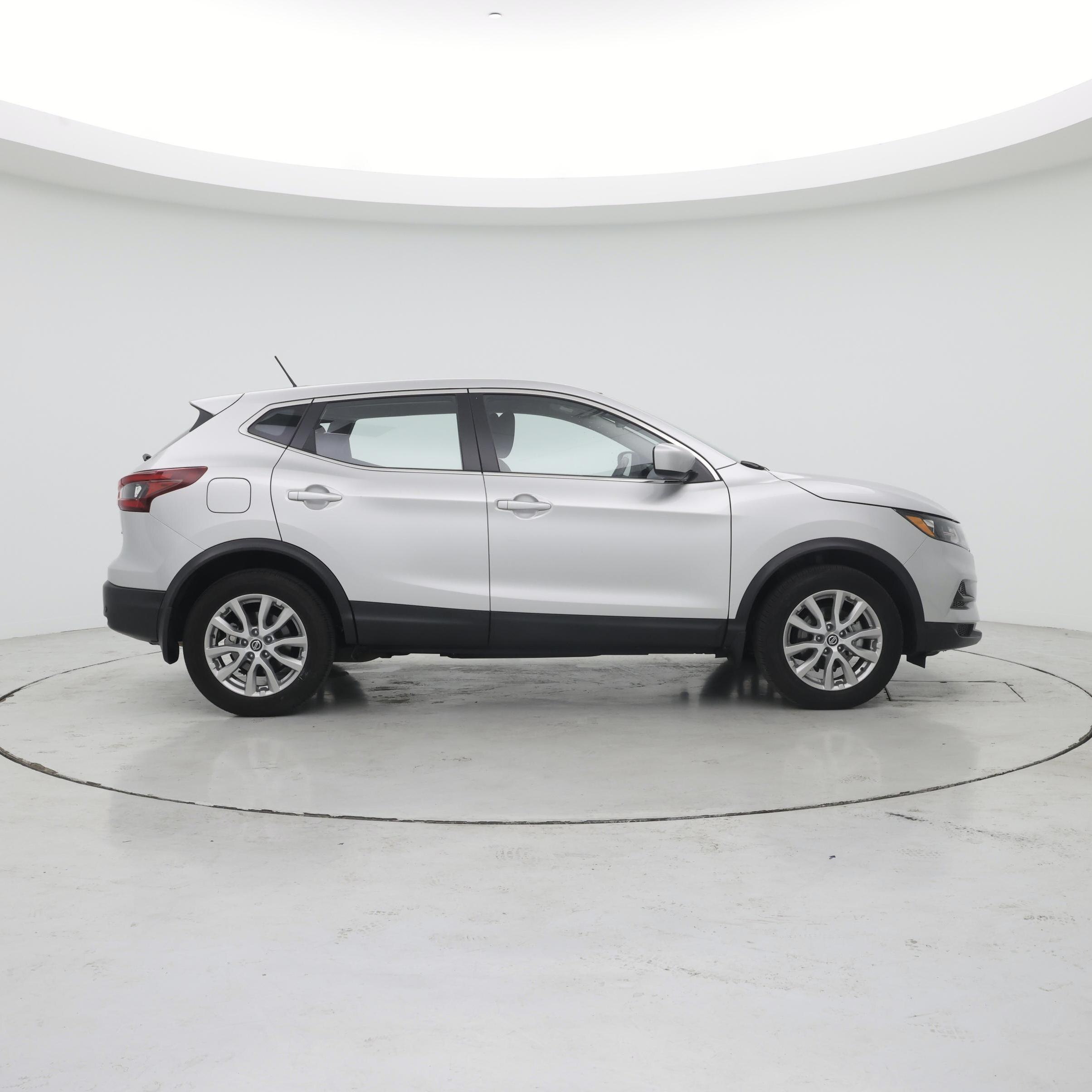 Thumbnail: 2022 Nissan Rogue Sport - 7