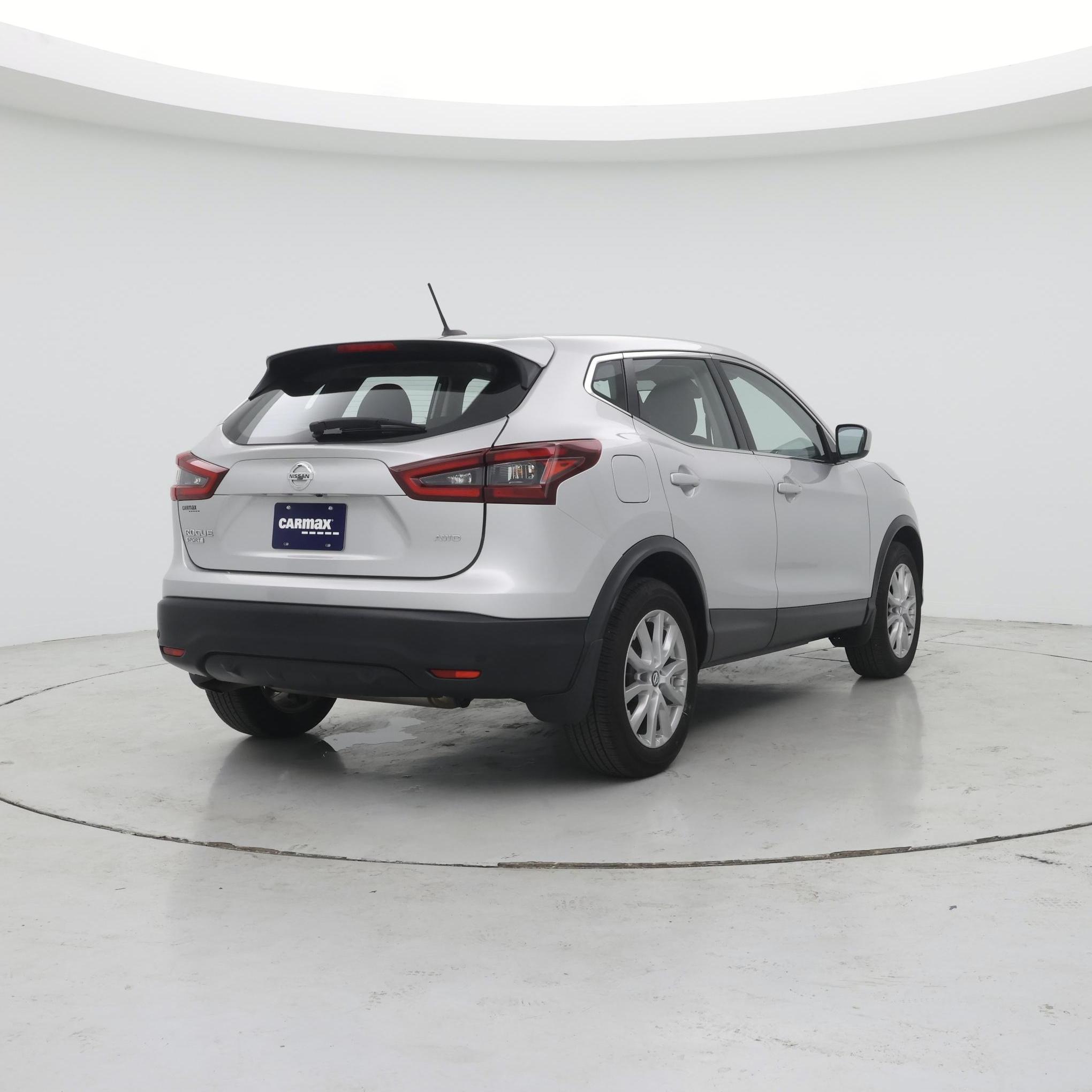 Thumbnail: 2022 Nissan Rogue Sport - 8