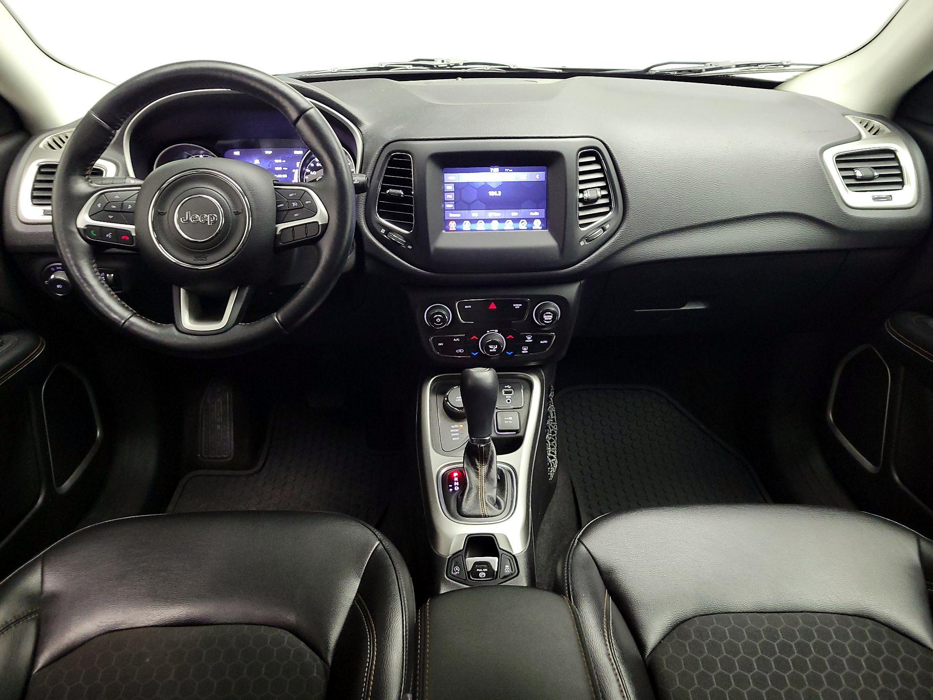 Thumbnail: 2018 Jeep Compass - 9