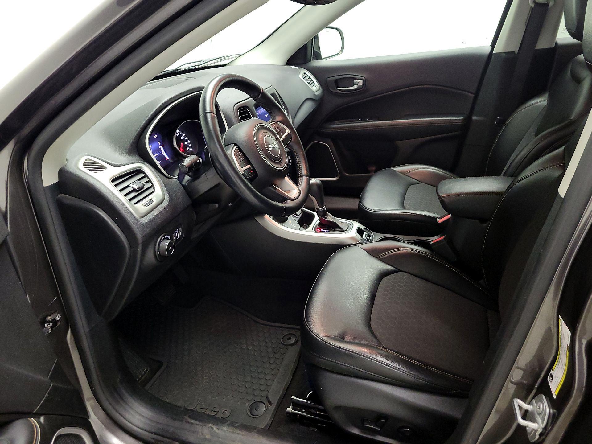 Thumbnail: 2018 Jeep Compass - 11