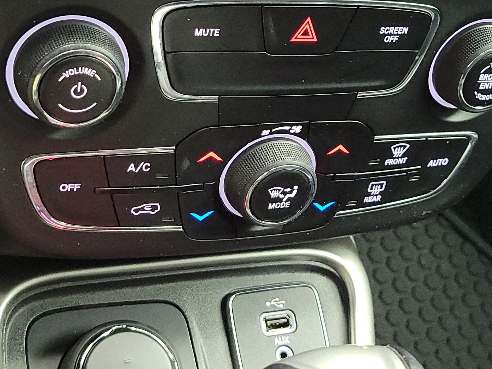 Thumbnail: 2018 Jeep Compass - 16
