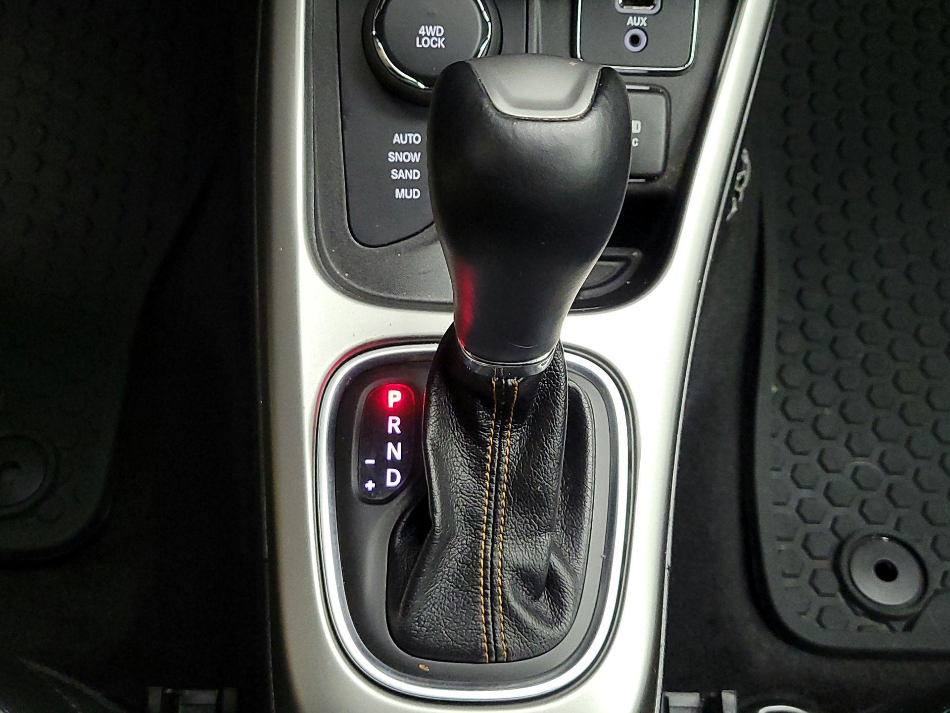 Thumbnail: 2018 Jeep Compass - 17