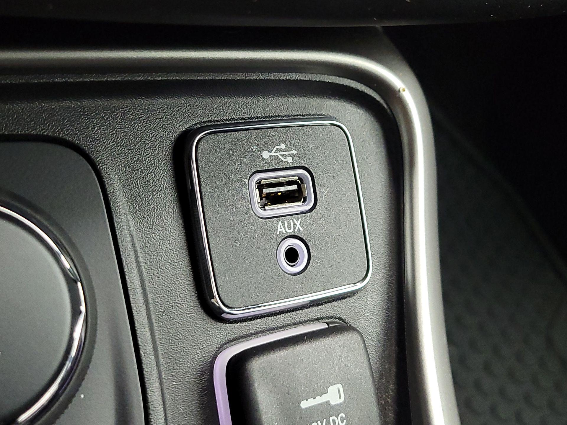 Thumbnail: 2018 Jeep Compass - 18