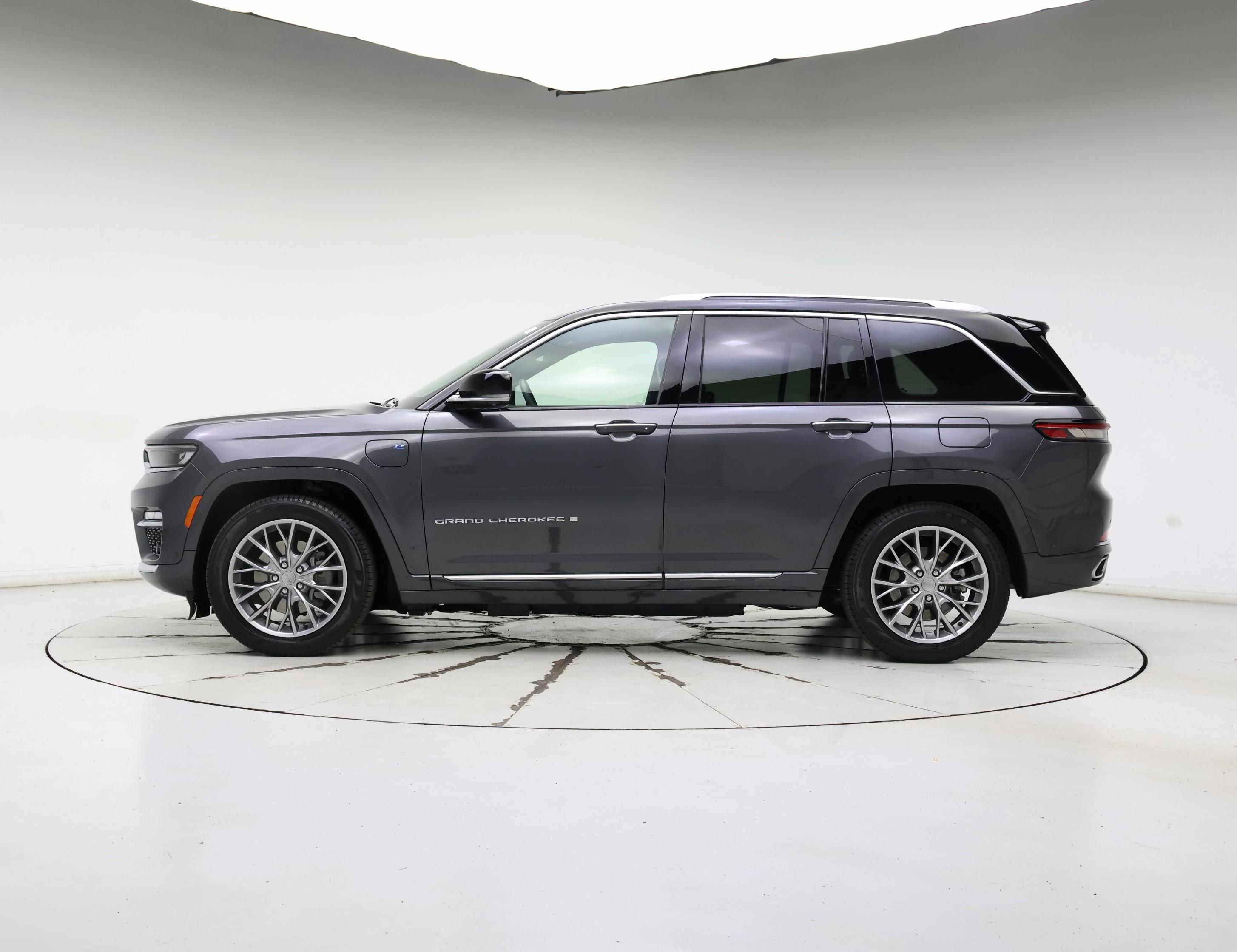 Thumbnail: 2022 Jeep Grand Cherokee - 3