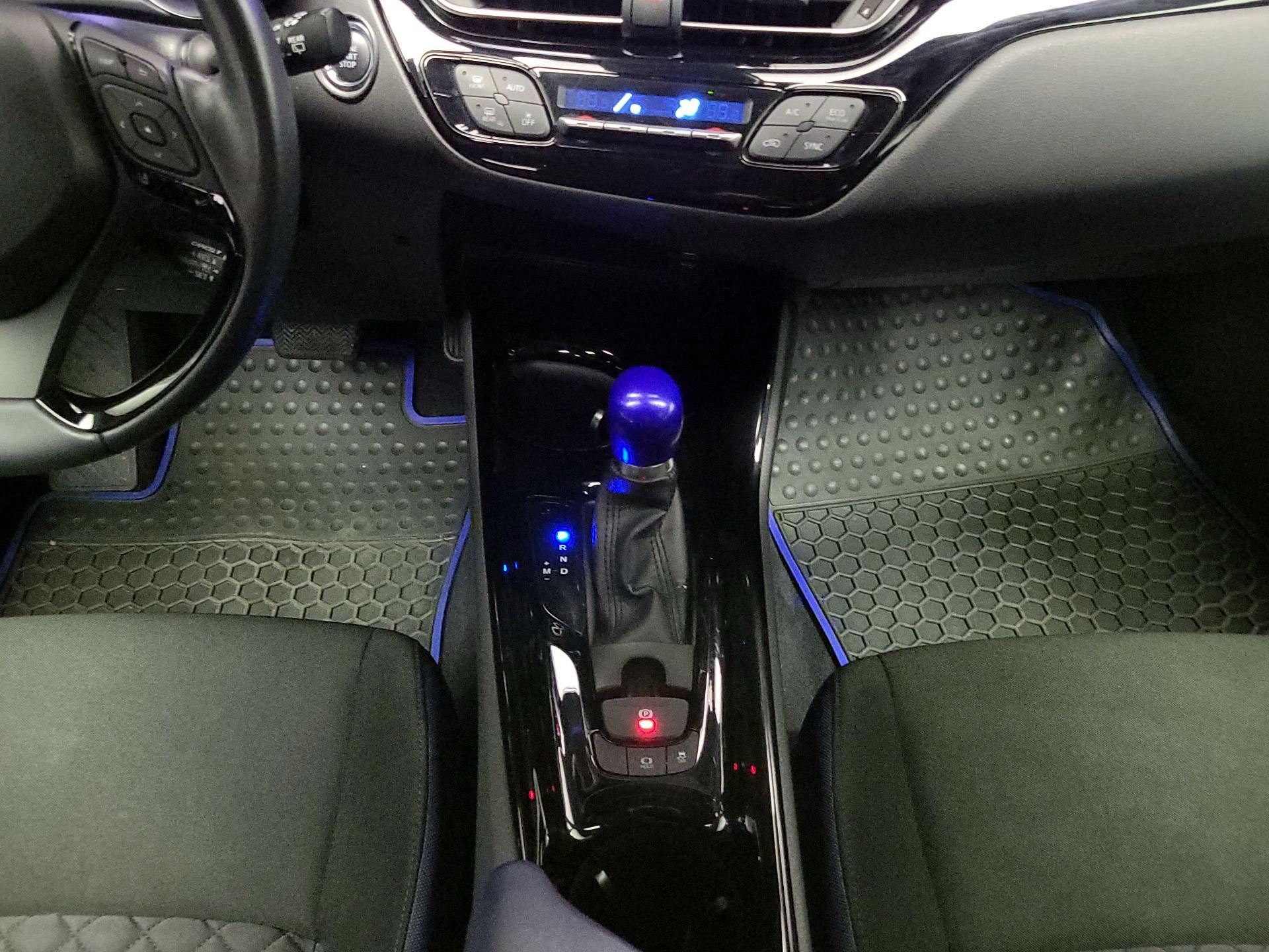 Thumbnail: 2020 Toyota C-HR - 17