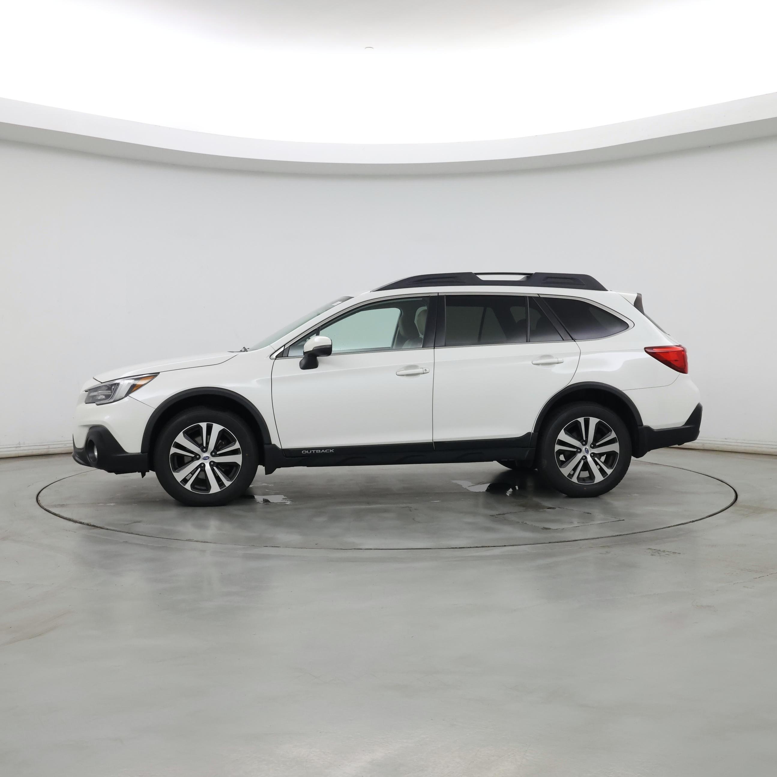 Thumbnail: 2019 Subaru Outback - 3