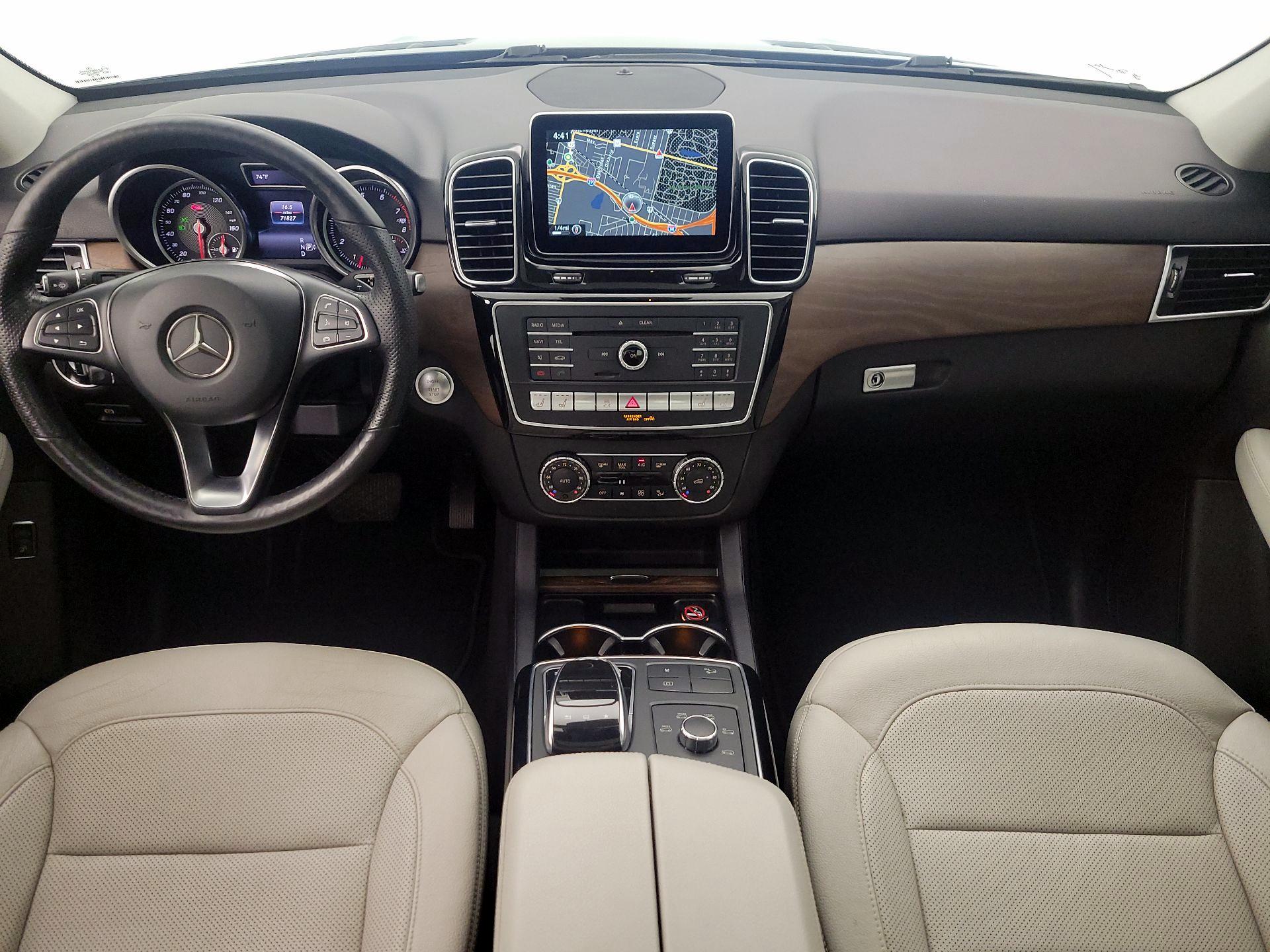 Thumbnail: 2016 Mercedes-Benz GLE - 9