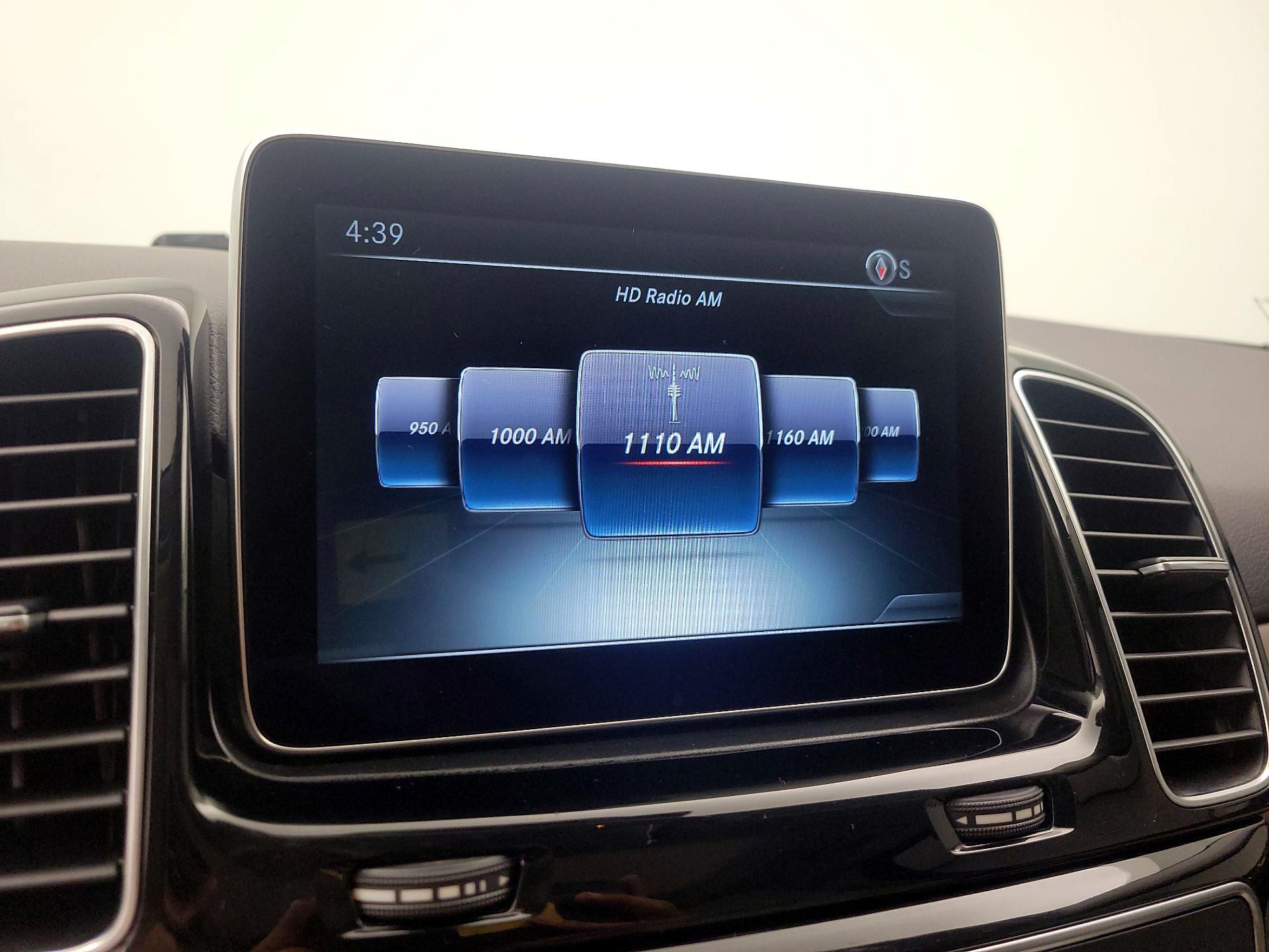 Thumbnail: 2016 Mercedes-Benz GLE - 16