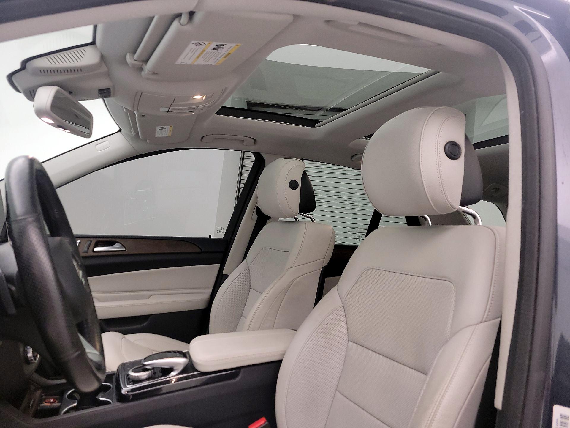 Thumbnail: 2016 Mercedes-Benz GLE - 20