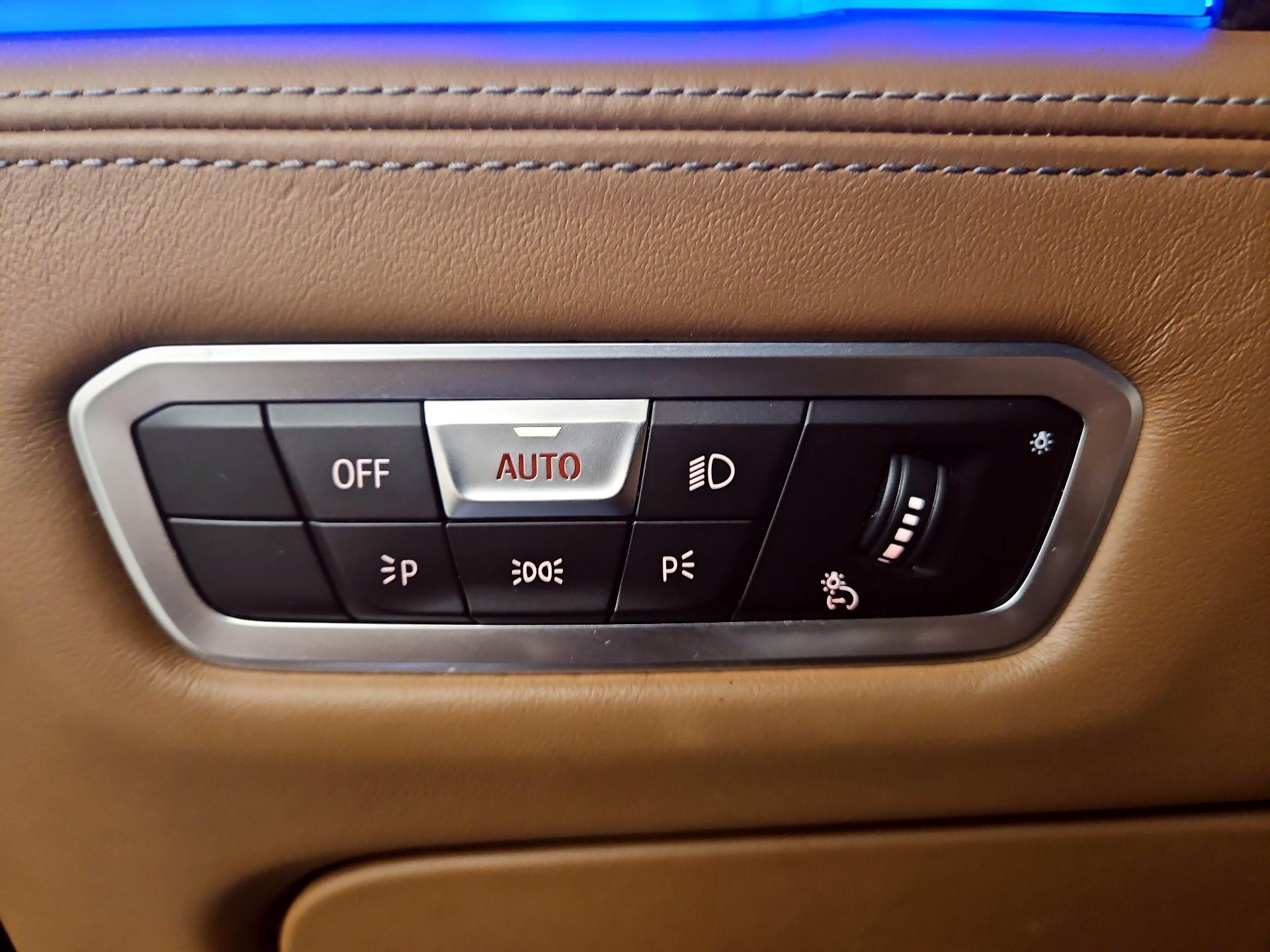 Thumbnail: 2021 BMW X5 - 13