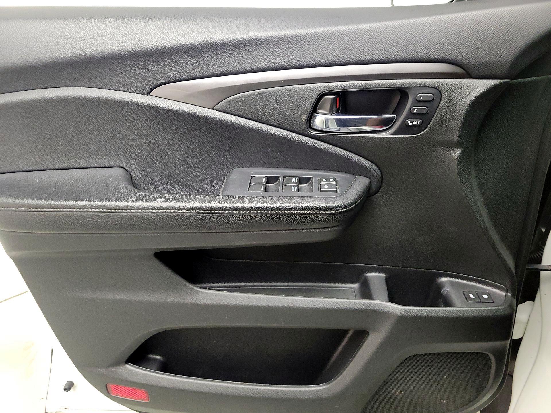 Thumbnail: 2021 Honda Pilot - 12