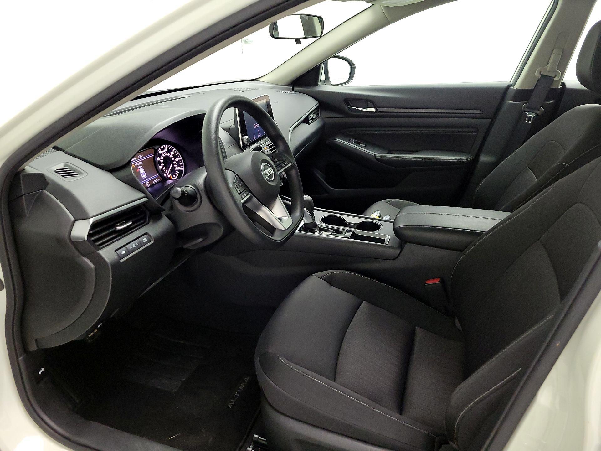 Thumbnail: 2020 Nissan Altima - 11