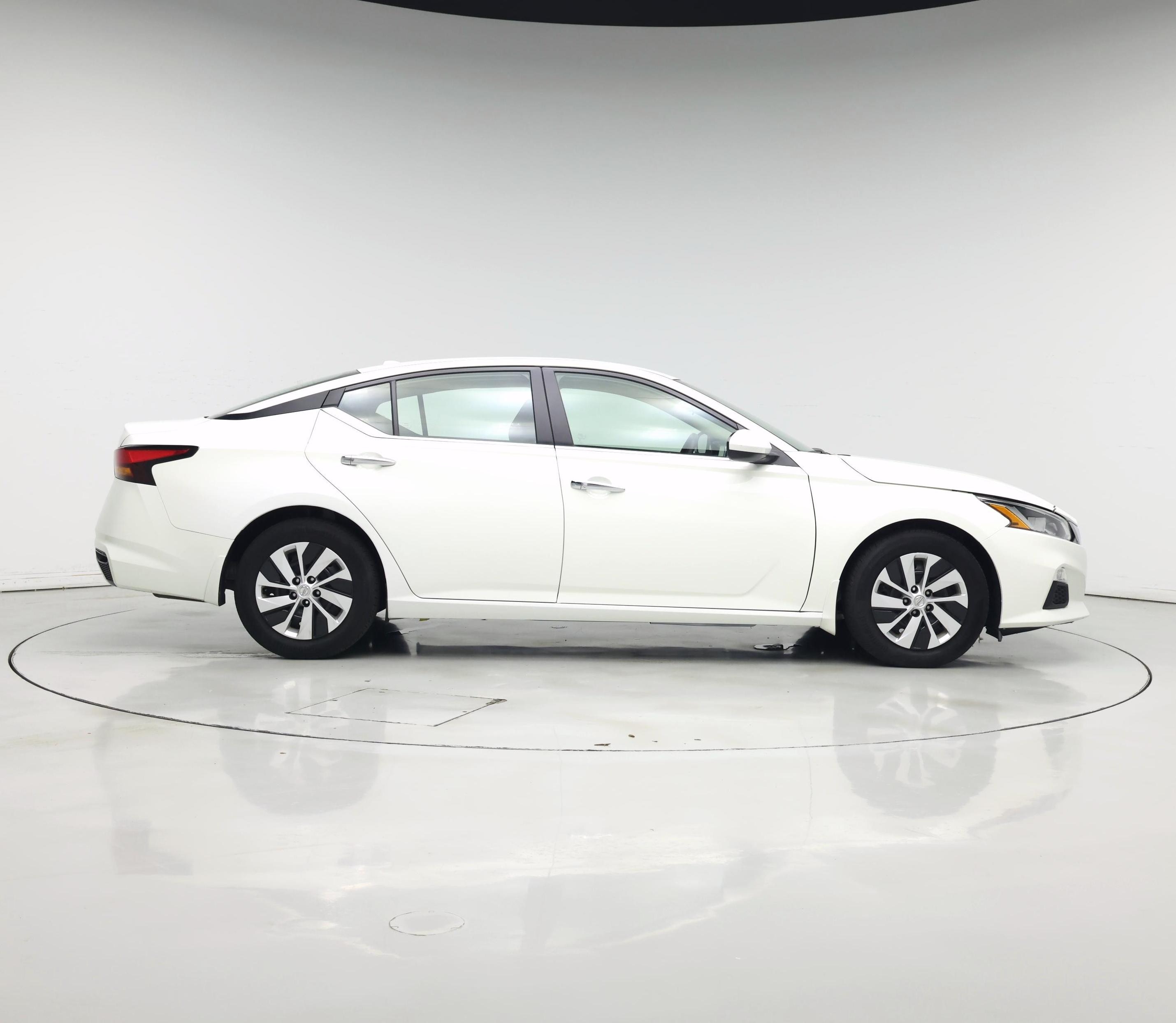 Thumbnail: 2020 Nissan Altima - 7